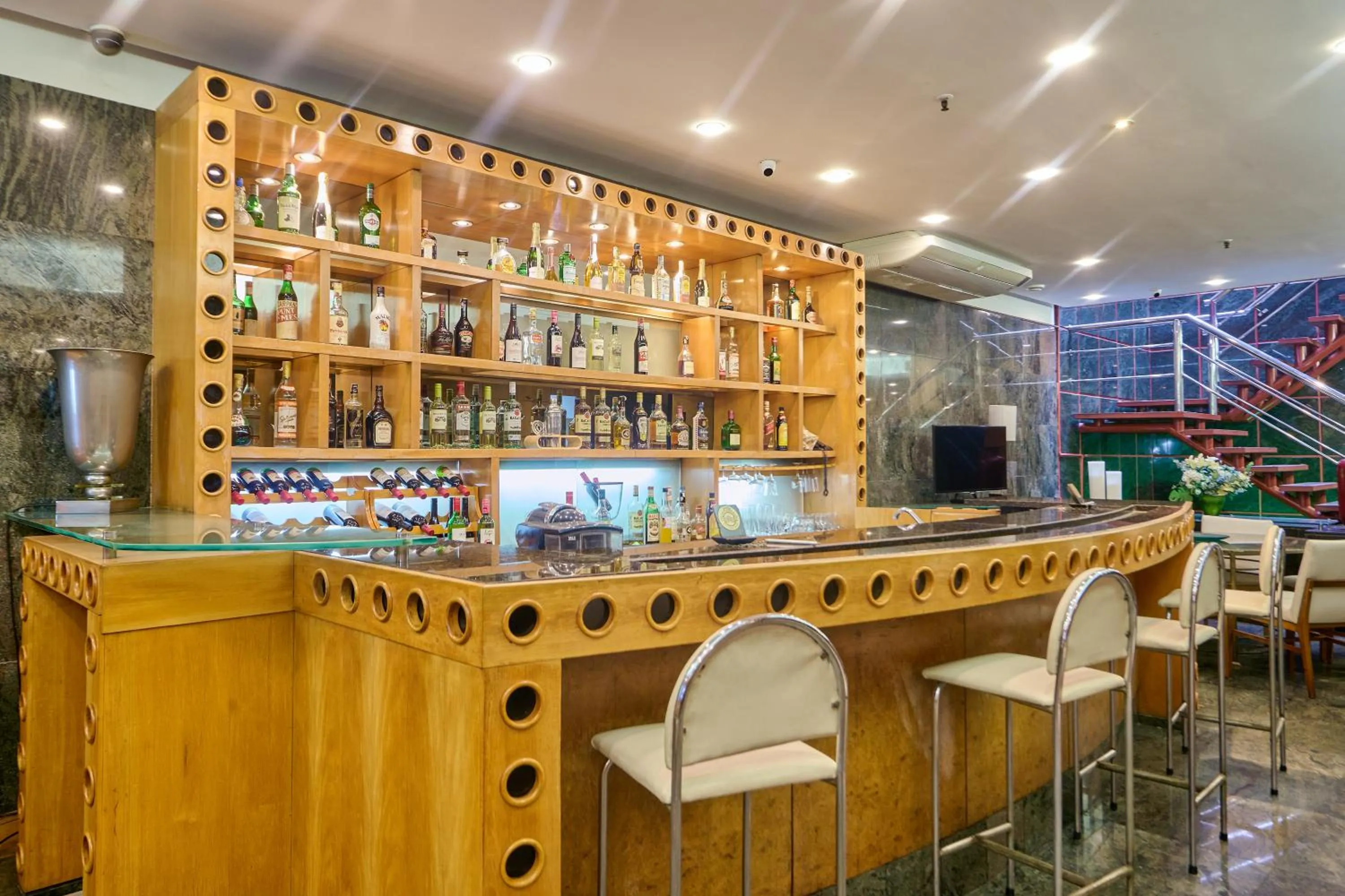 Lounge or bar in South American Copacabana Hotel