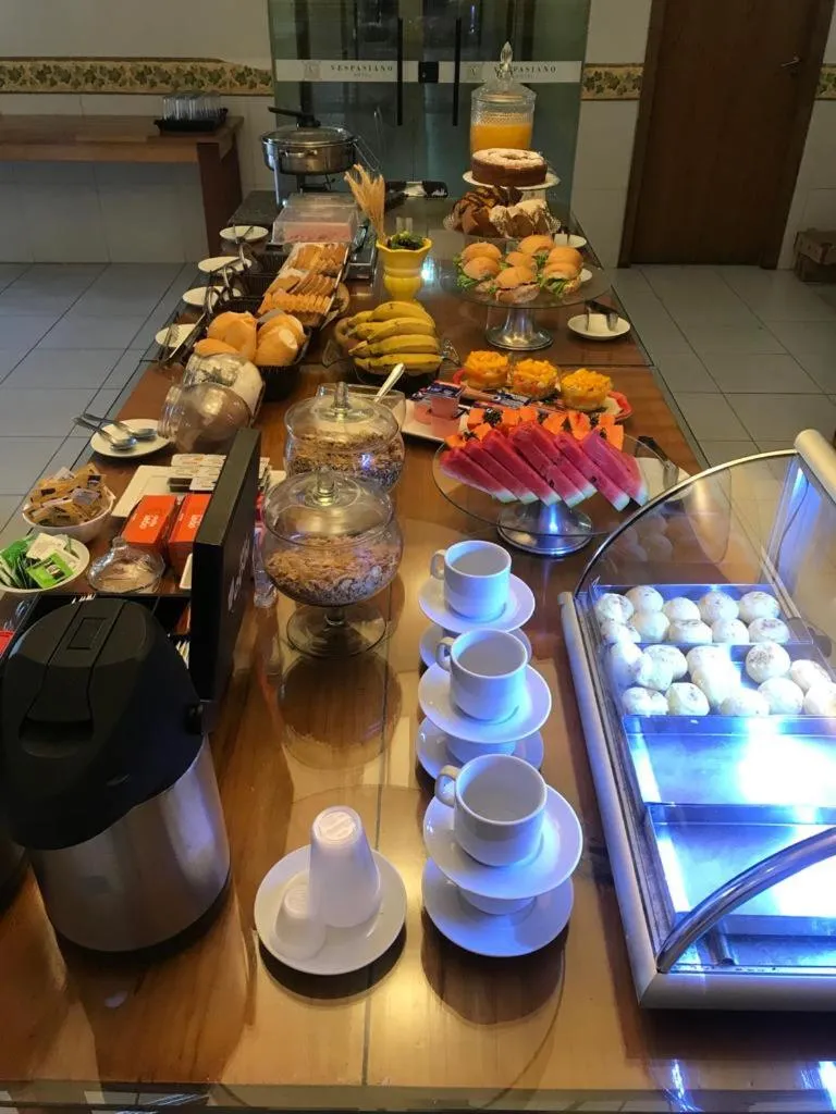 Breakfast in Vespasiano Hotel Telêmaco Borba
