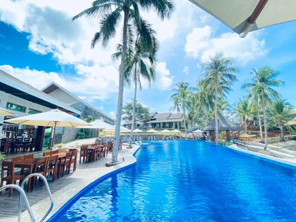 Swimming pool in Bugnaw Si-e Beach Resort