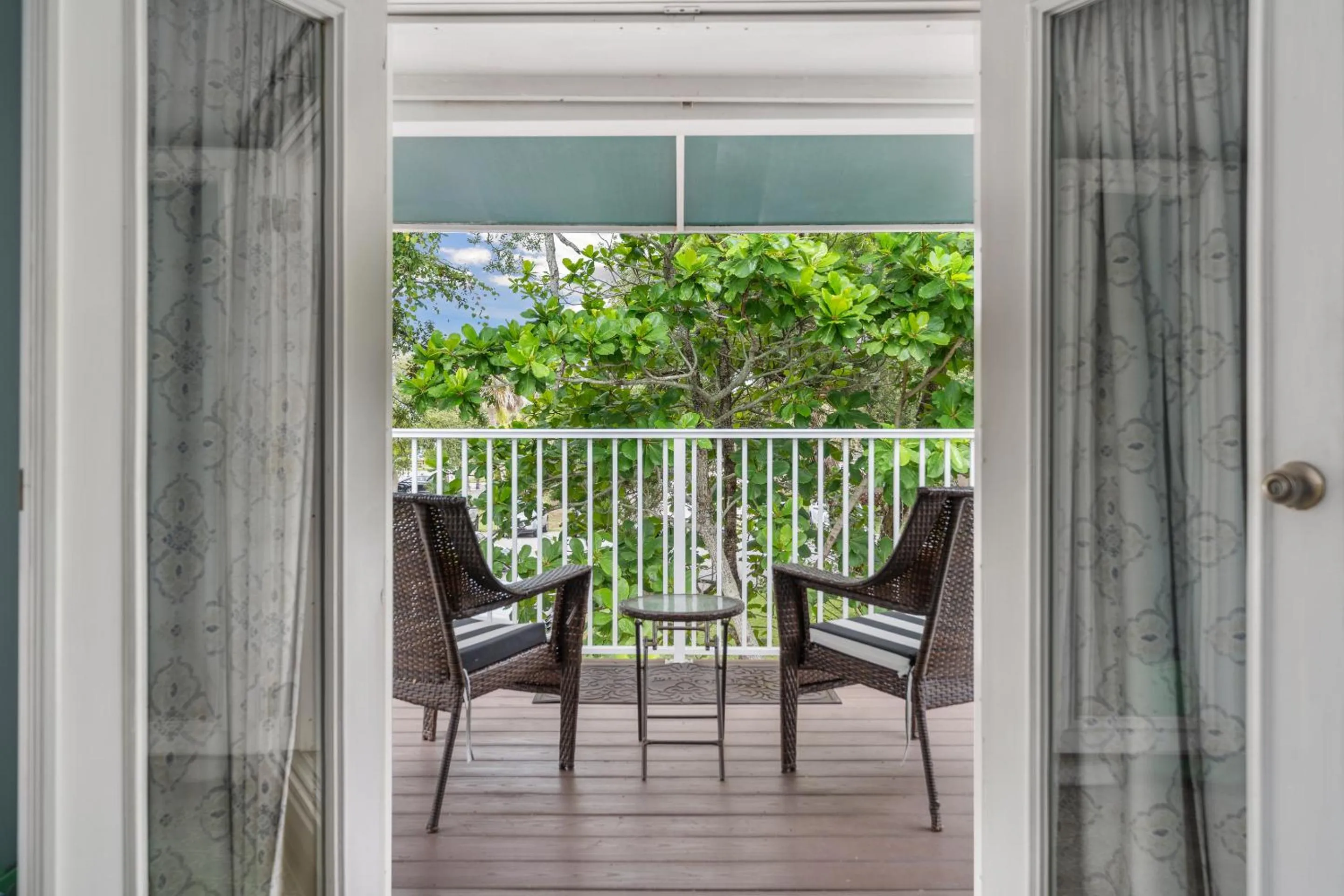 Balcony/Terrace in SeaGlass Inn Bed and Breakfast