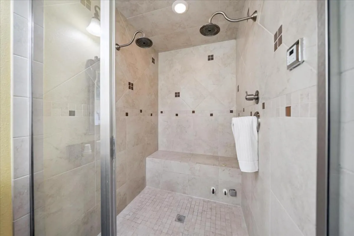 Bathroom in SeaGlass Inn Bed and Breakfast