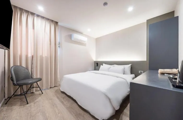 Bed in Pohang Hotel La Terrace