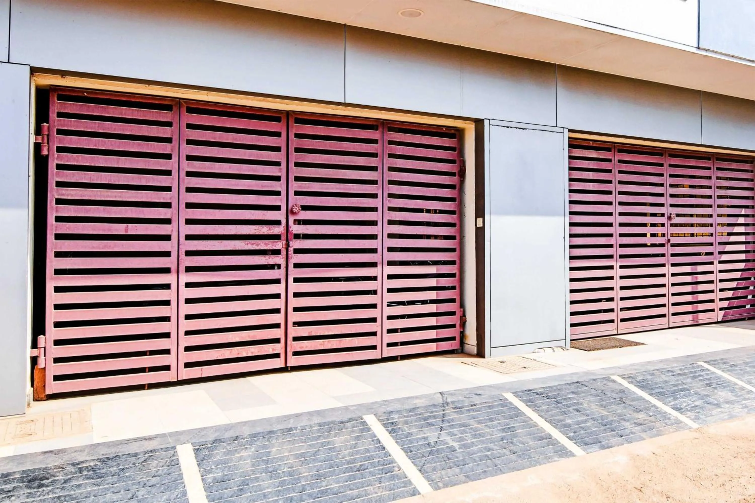 Facade/entrance in Hotel O Modern Stay Near ITER