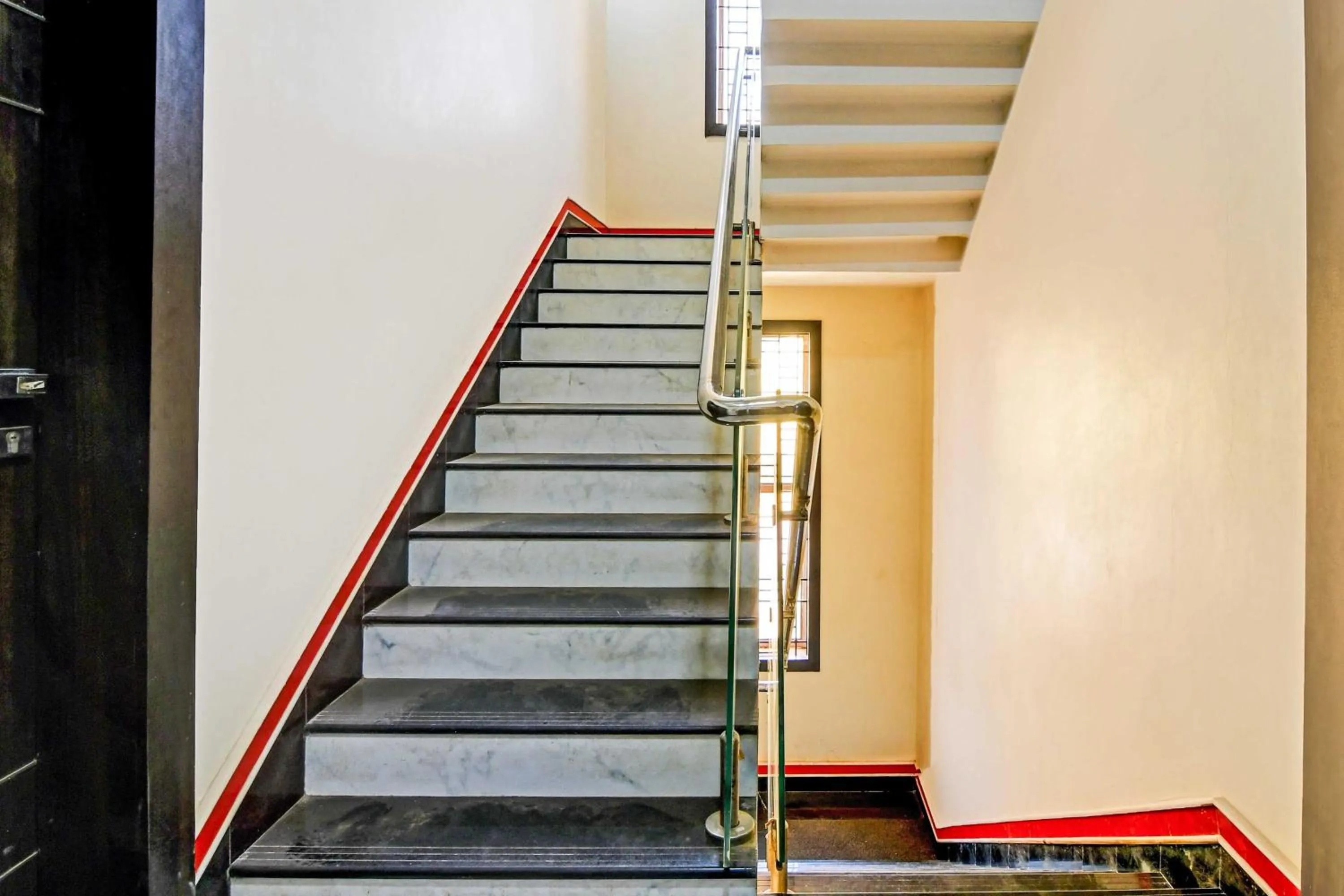 Lobby or reception in Hotel O Modern Stay Near ITER