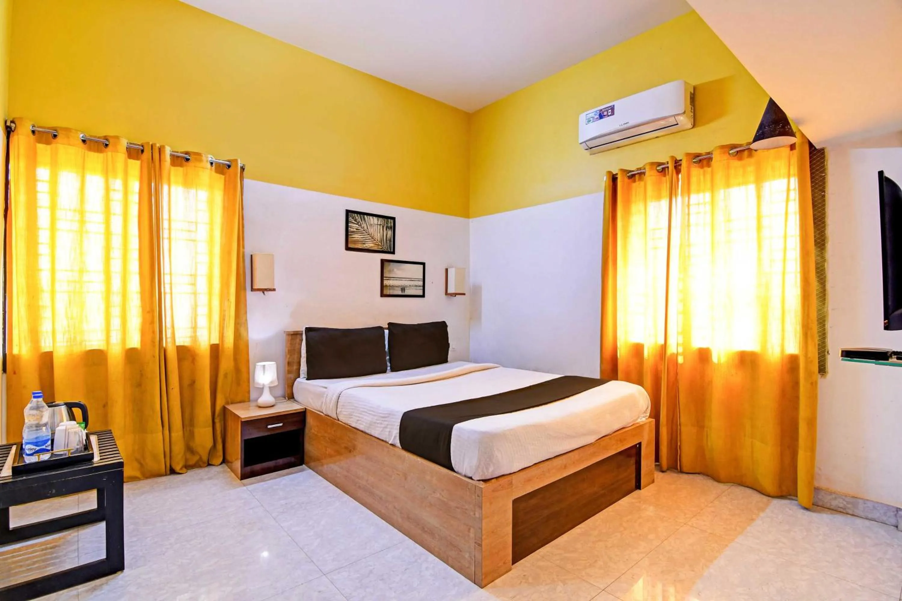 Bedroom, Bed in Hotel O Modern Stay Near ITER