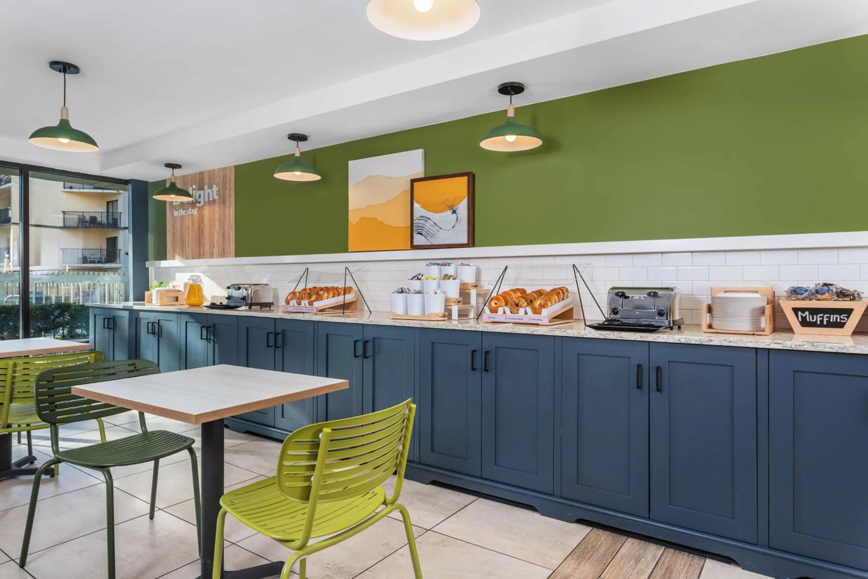 Breakfast in Best Western Ocean Breeze Inn