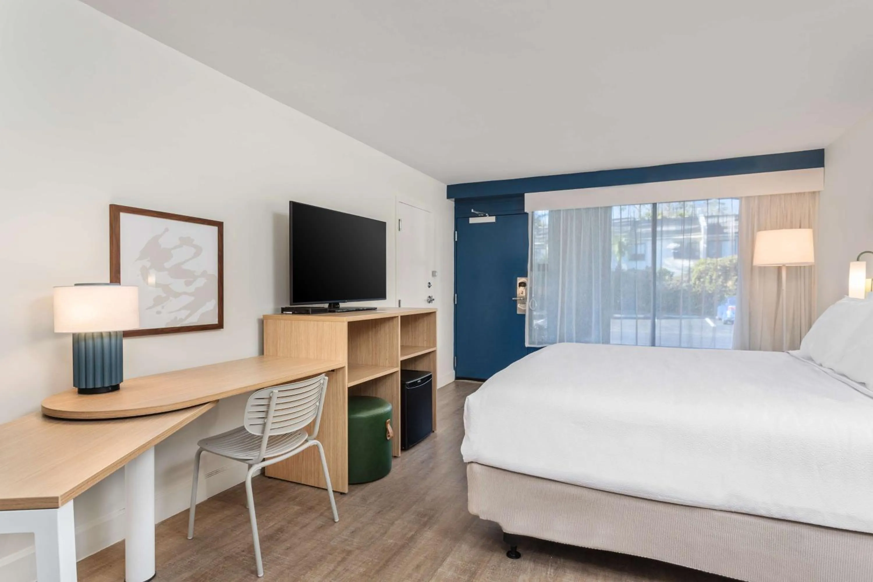 Bedroom, Bed in Best Western Ocean Breeze Inn