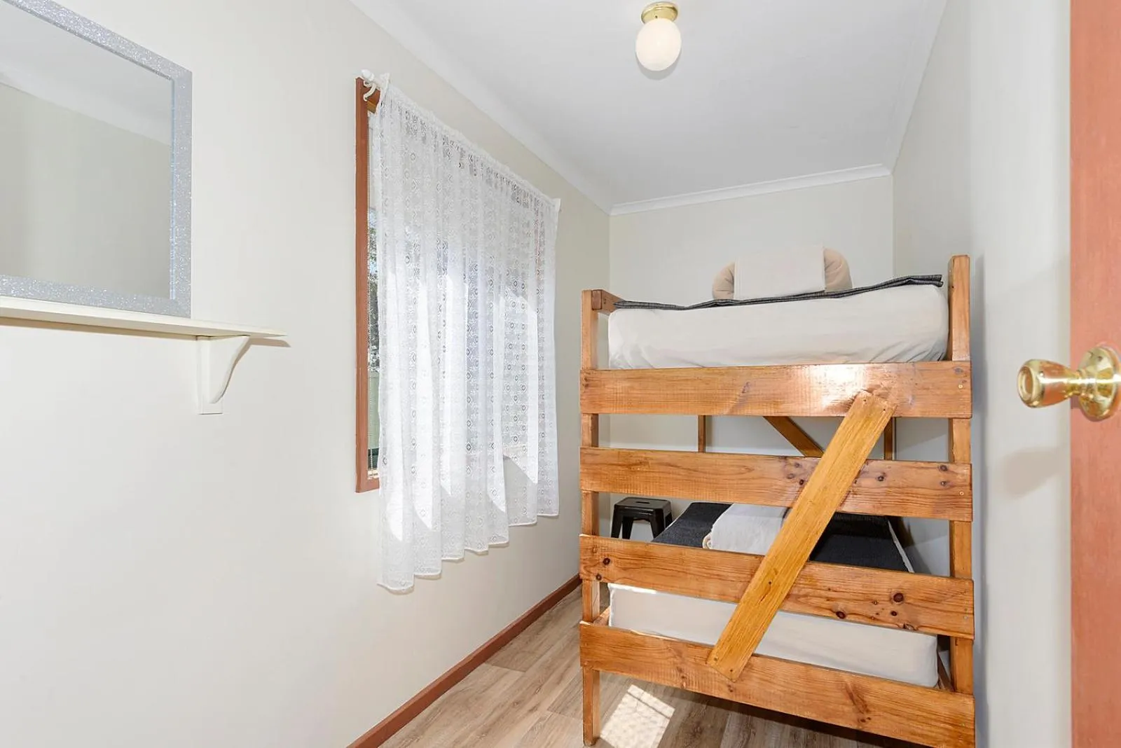 bunk bed, Bed in Moonta Bay Accommodation