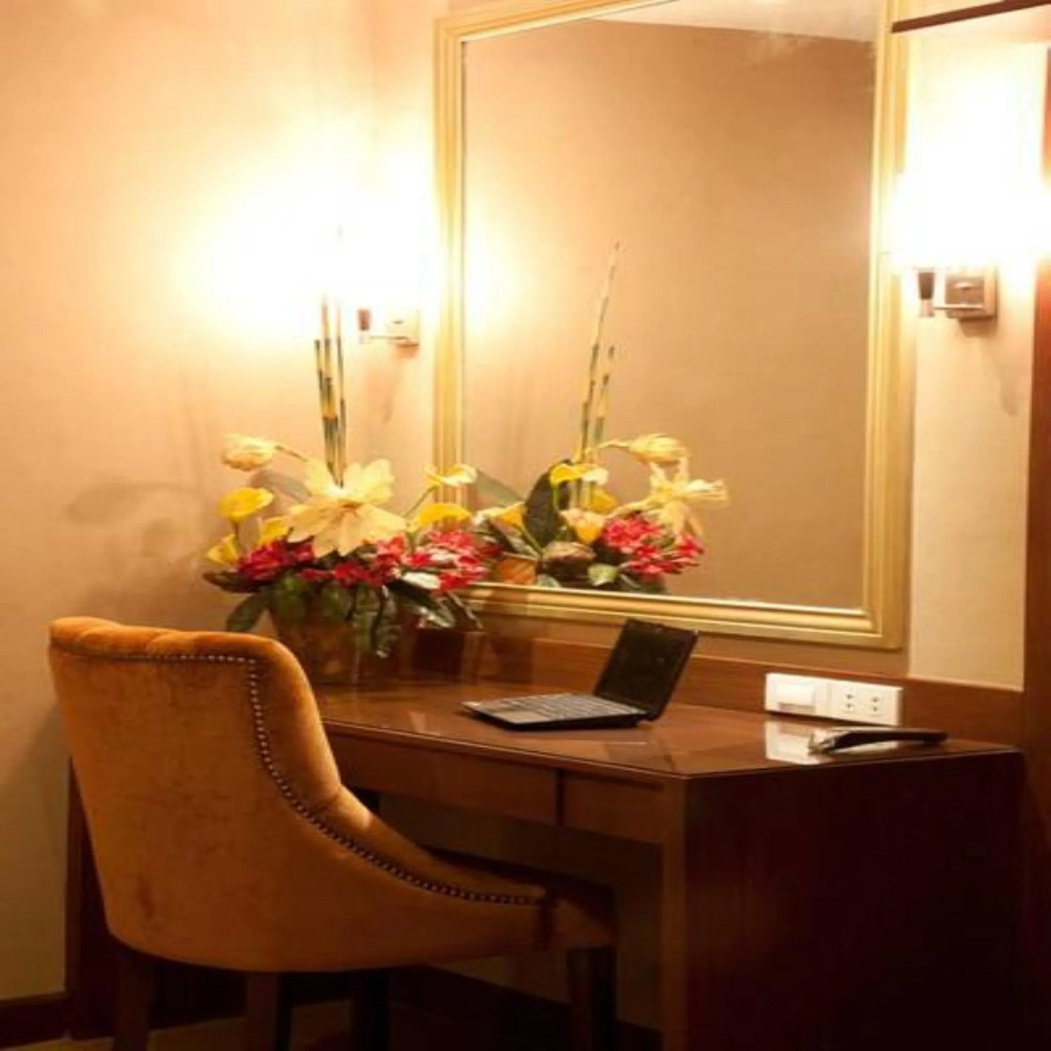 Area and facilities in Royal Garden Hotel