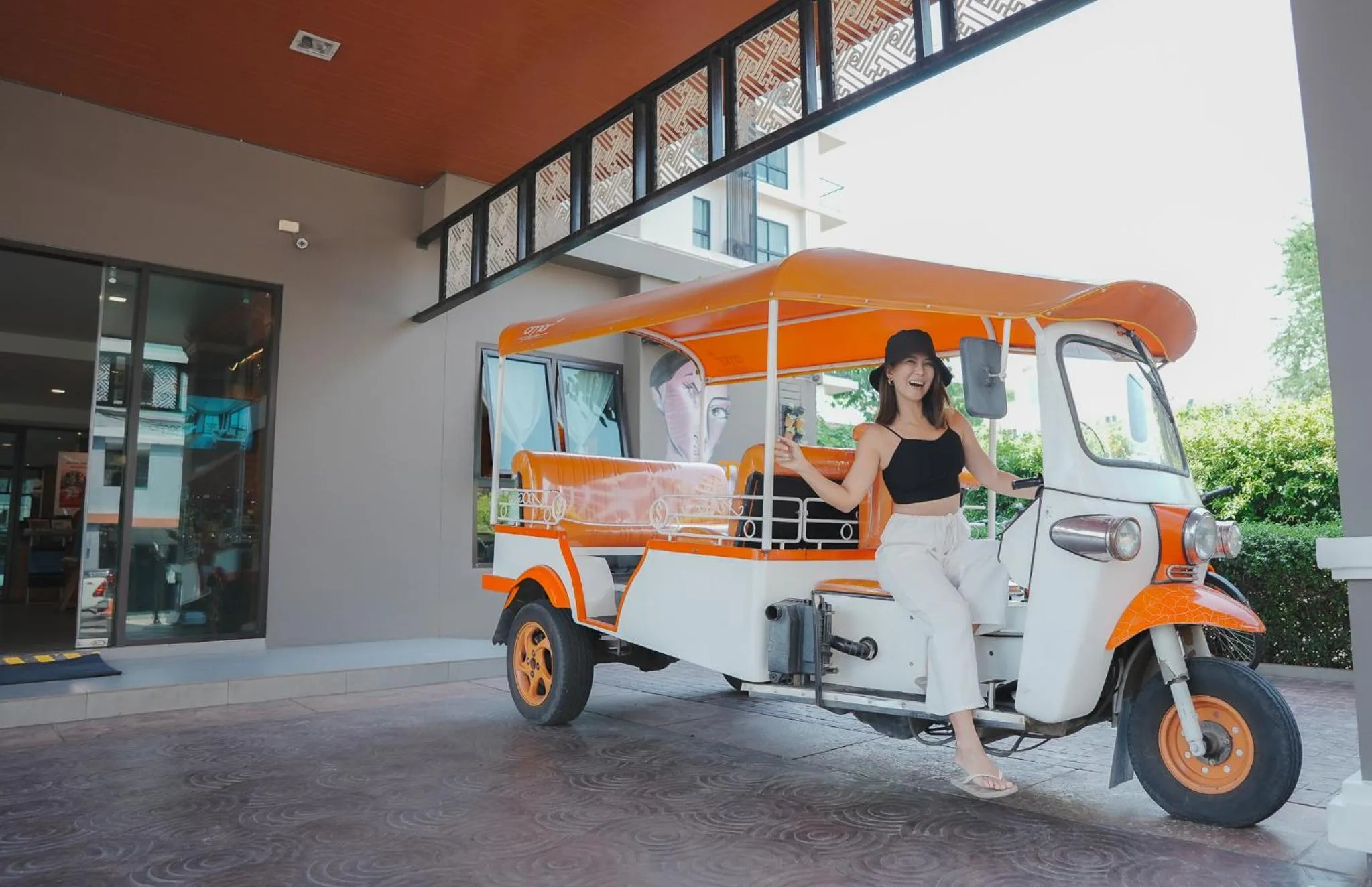 shuttle in Cmor Nimman by Recall Hotels