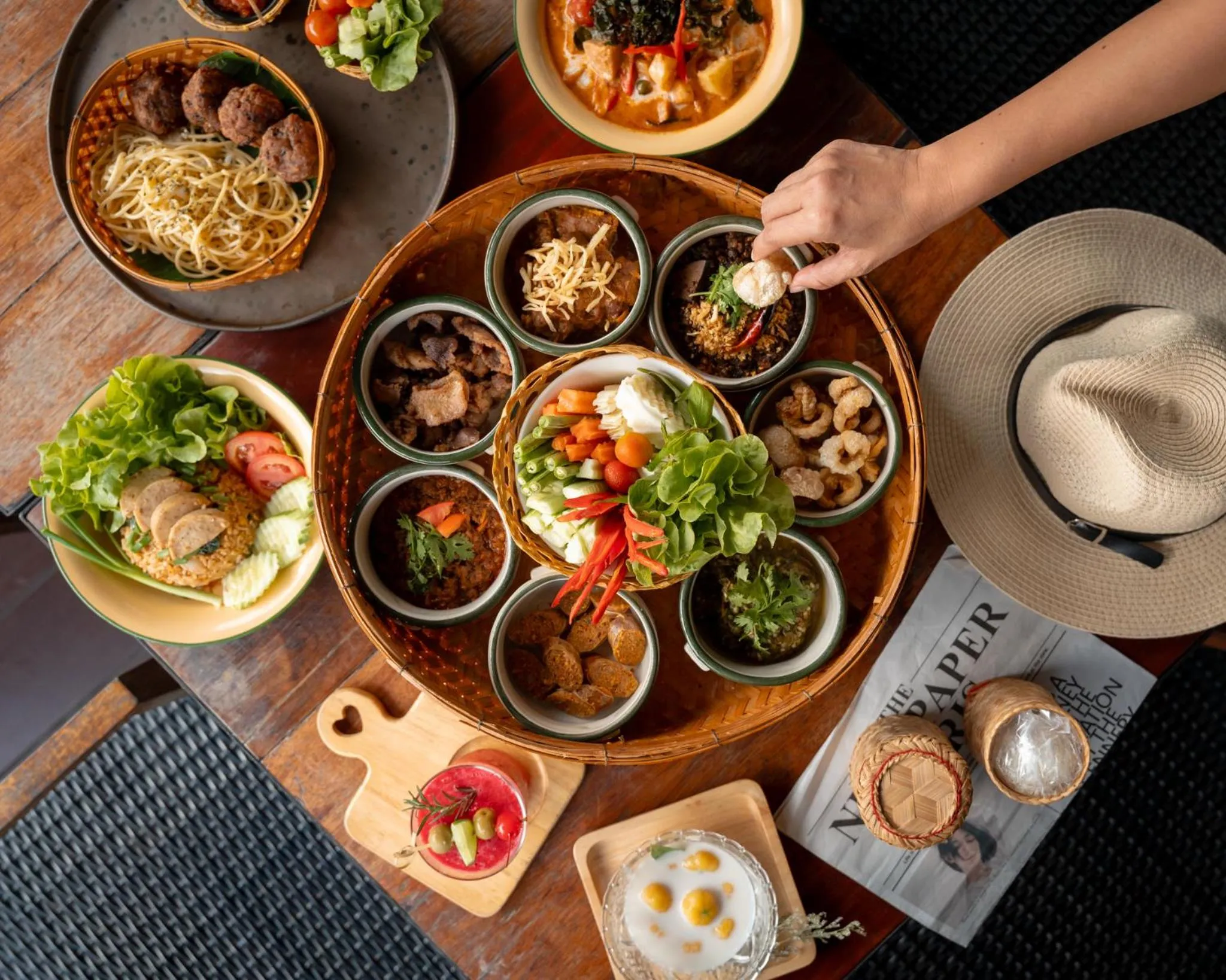 Restaurant/places to eat in Cmor Nimman by Recall Hotels