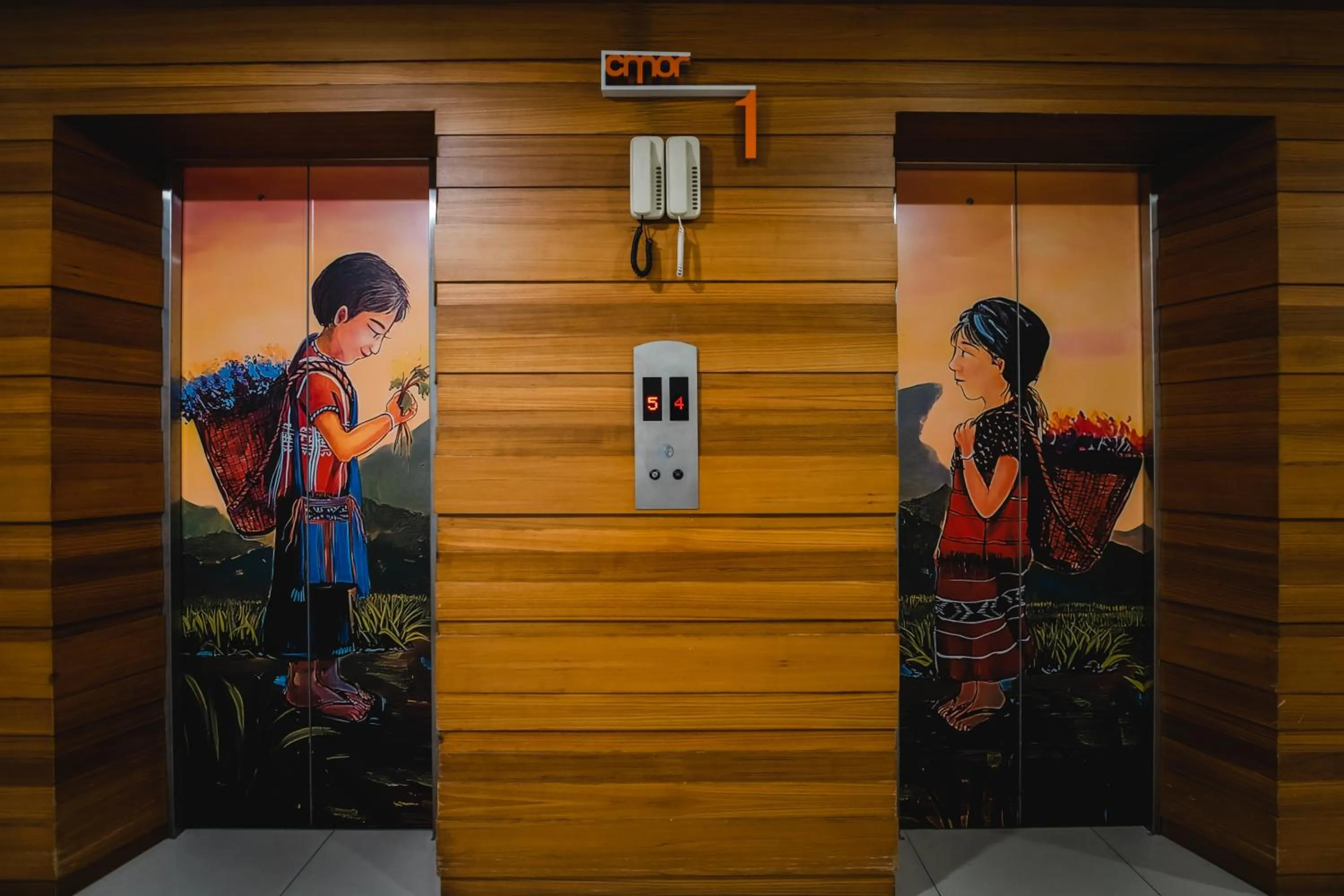 elevator in Cmor Nimman by Recall Hotels