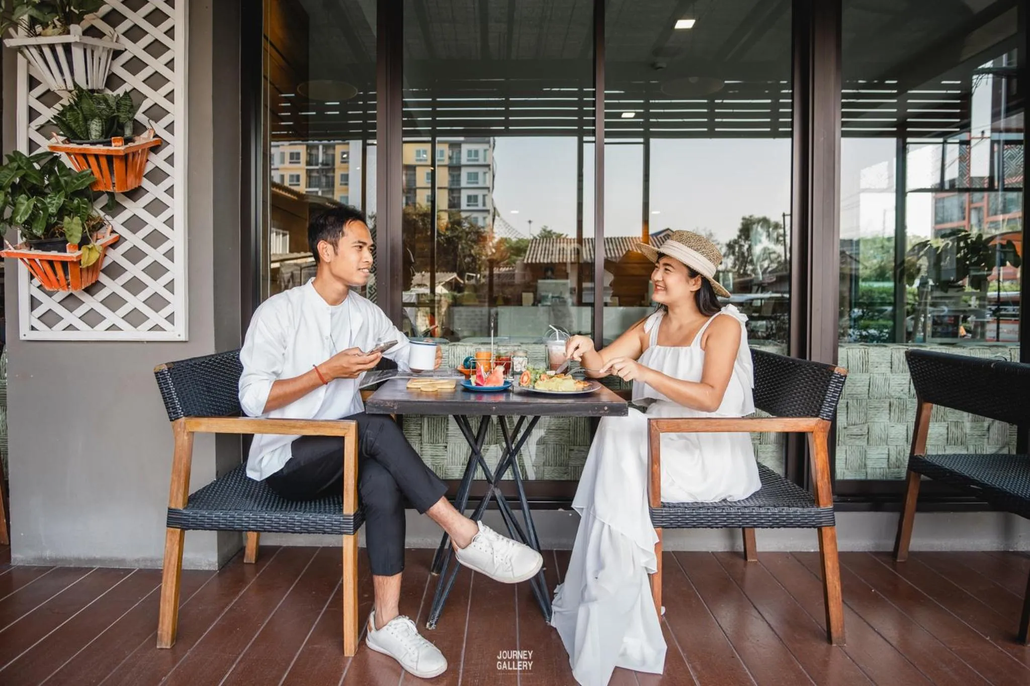 Restaurant/places to eat in Cmor Nimman by Recall Hotels