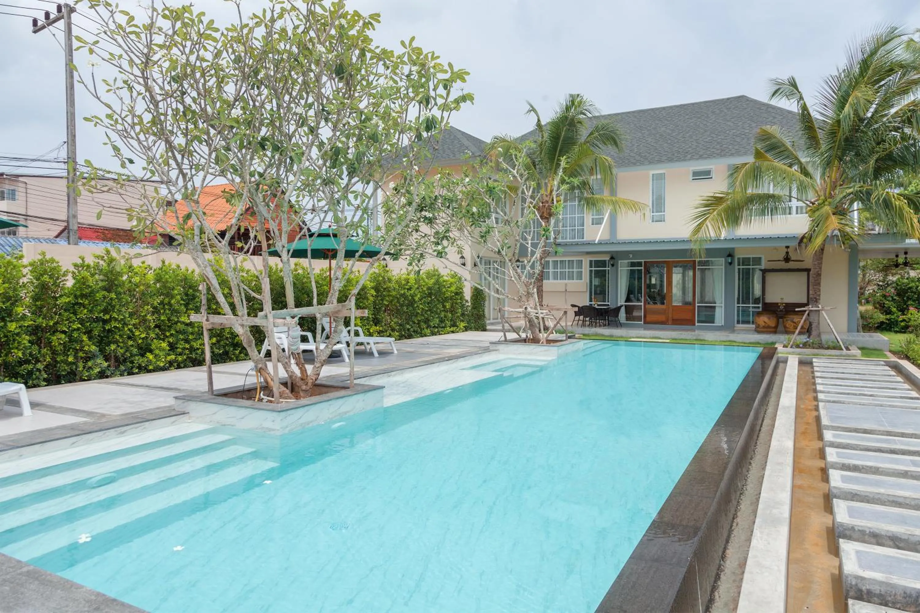 Swimming pool in Fisherman Way Beach Villa