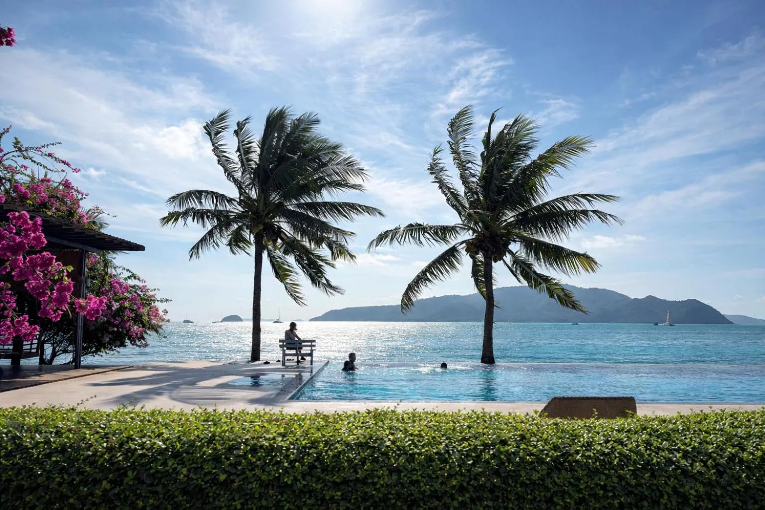 People in Fisherman Way Beach Villa