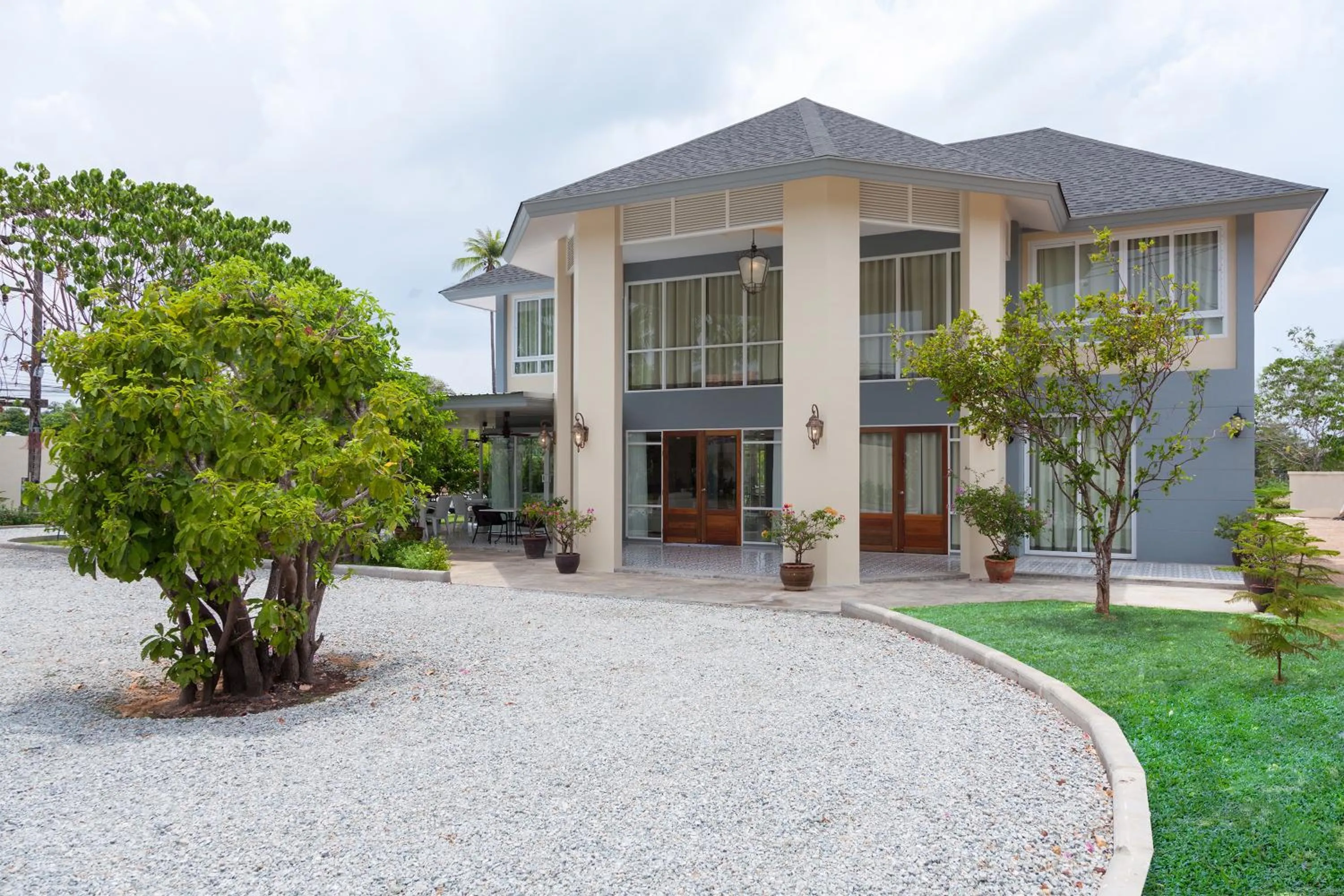 Garden view in Fisherman Way Beach Villa