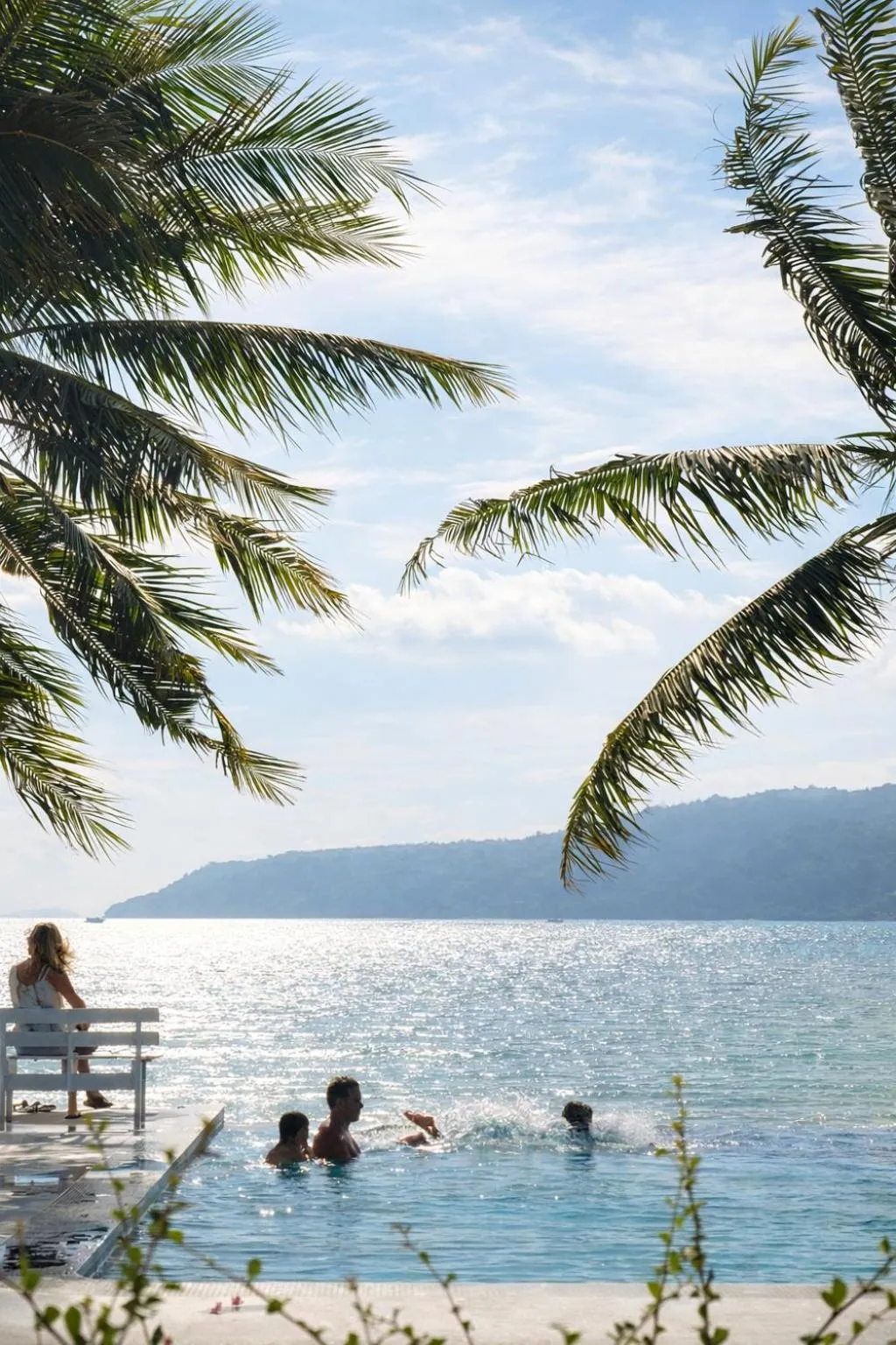 People in Fisherman Way Beach Villa