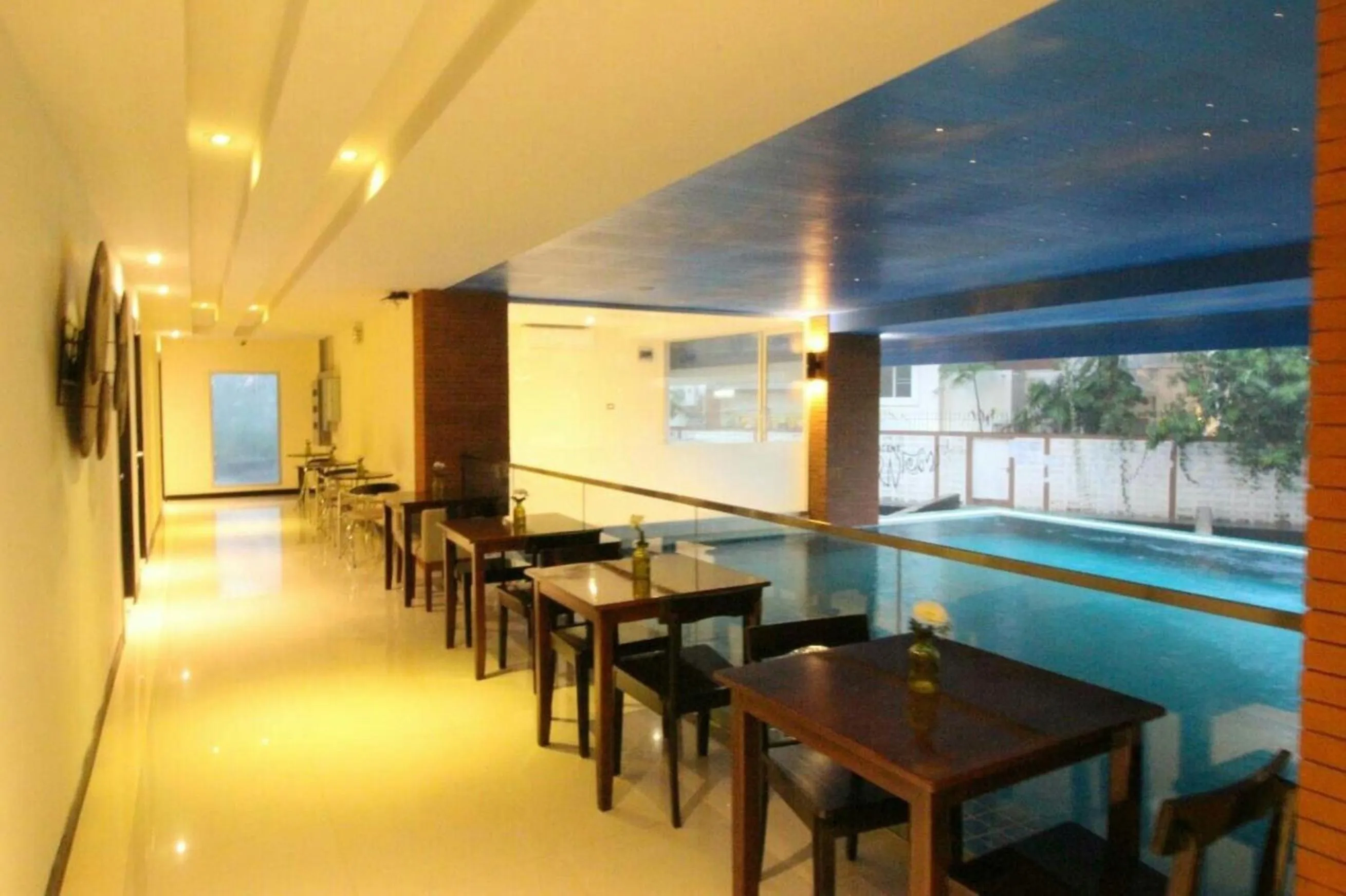 Restaurant/places to eat in Leelawadee Modern Resort Huaykwang - ลีลาวดี ห้วยขวาง