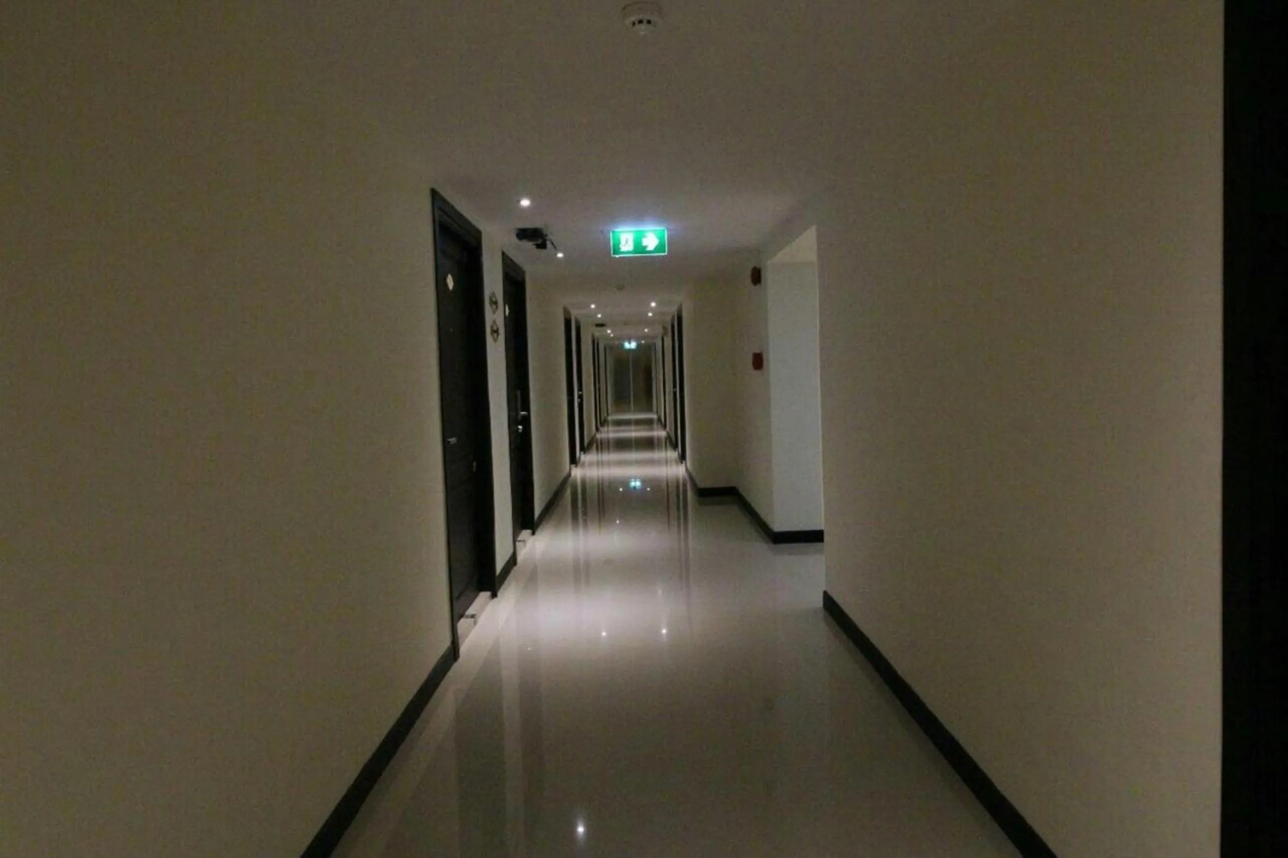 Area and facilities in Leelawadee Modern Resort Huaykwang - ลีลาวดี ห้วยขวาง