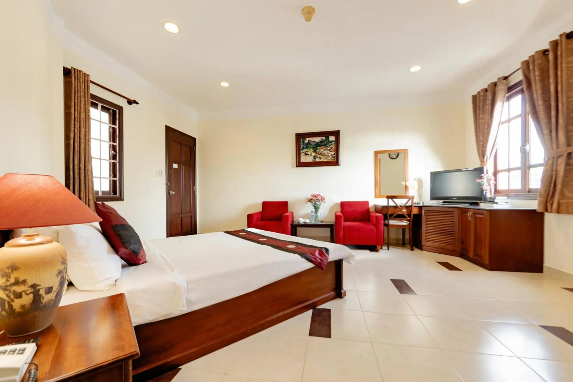 Seating area, Bed in Hùng Phong Hotel - Near Dalat Market