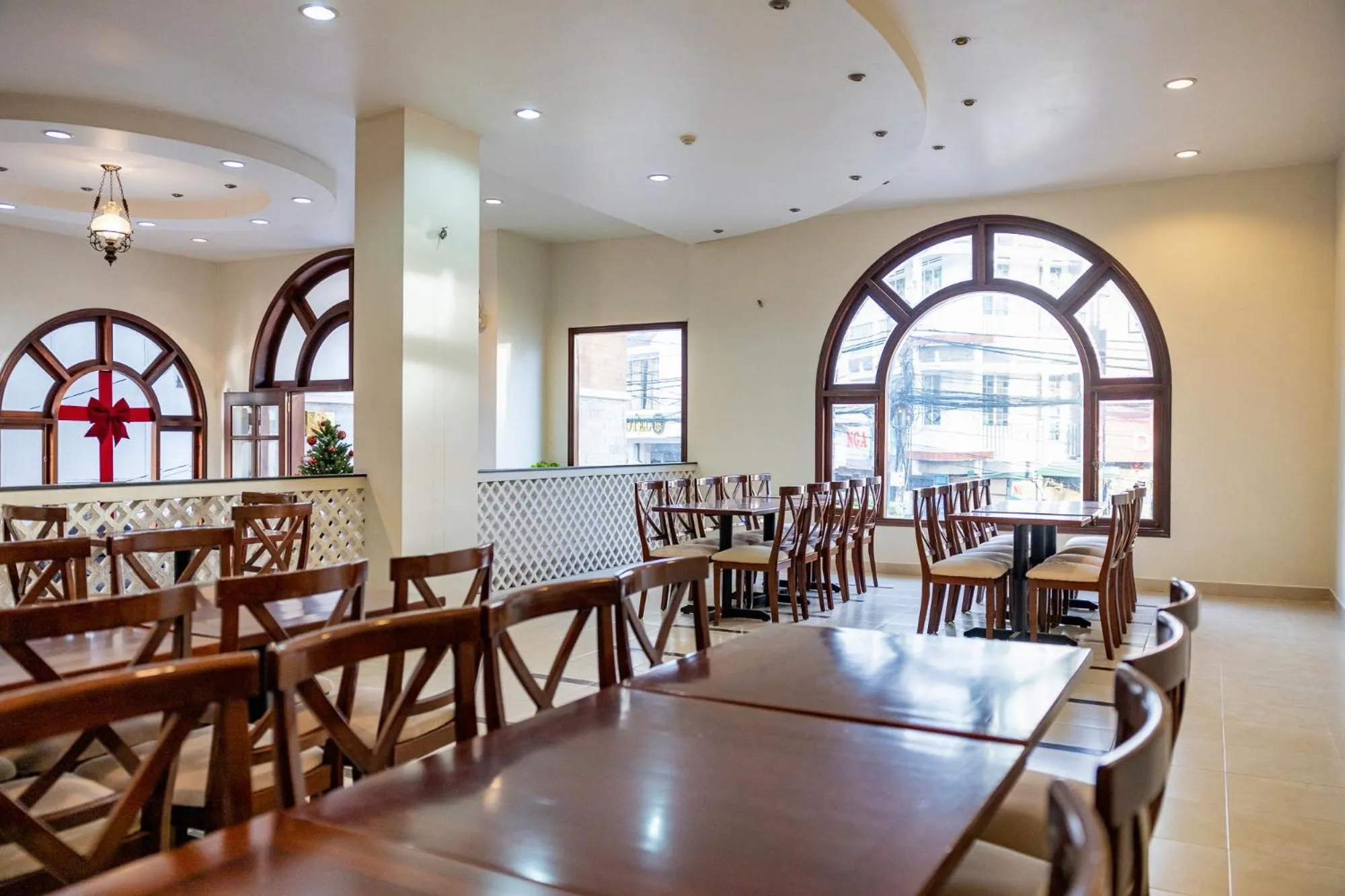 Restaurant/places to eat in Hùng Phong Hotel - Near Dalat Market