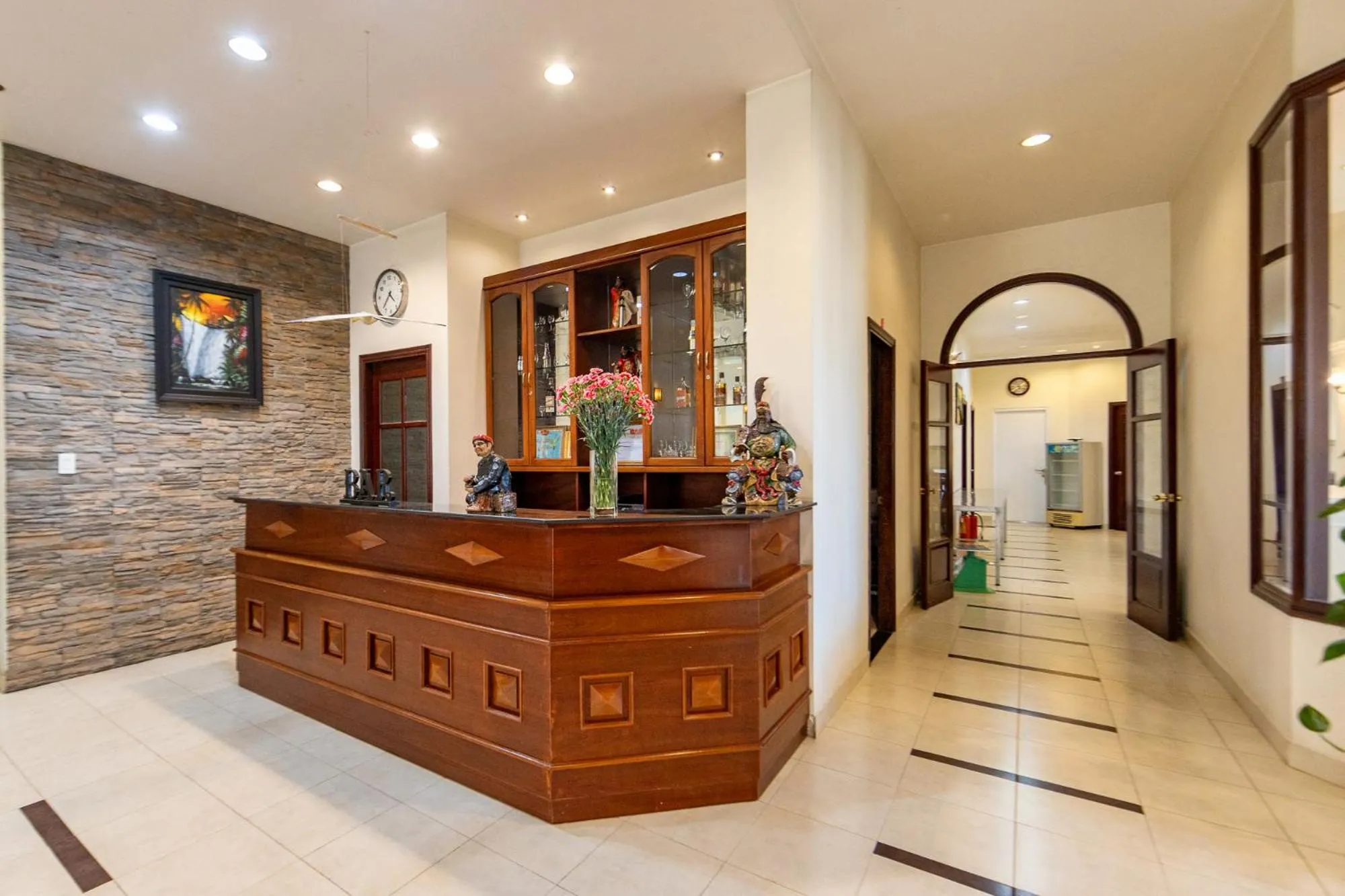 Lounge or bar in Hùng Phong Hotel - Near Dalat Market