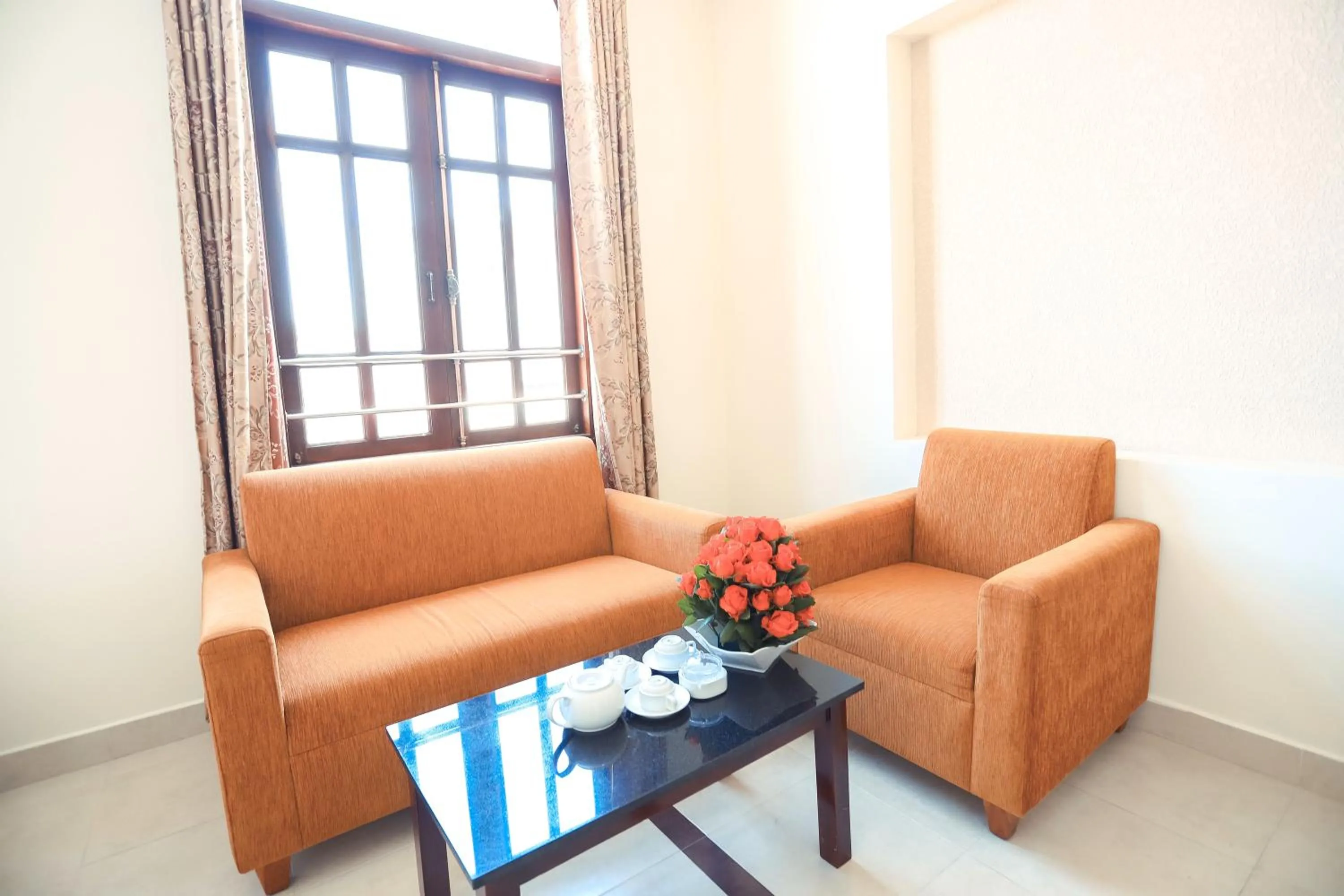 Seating area in Hùng Phong Hotel - Near Dalat Market