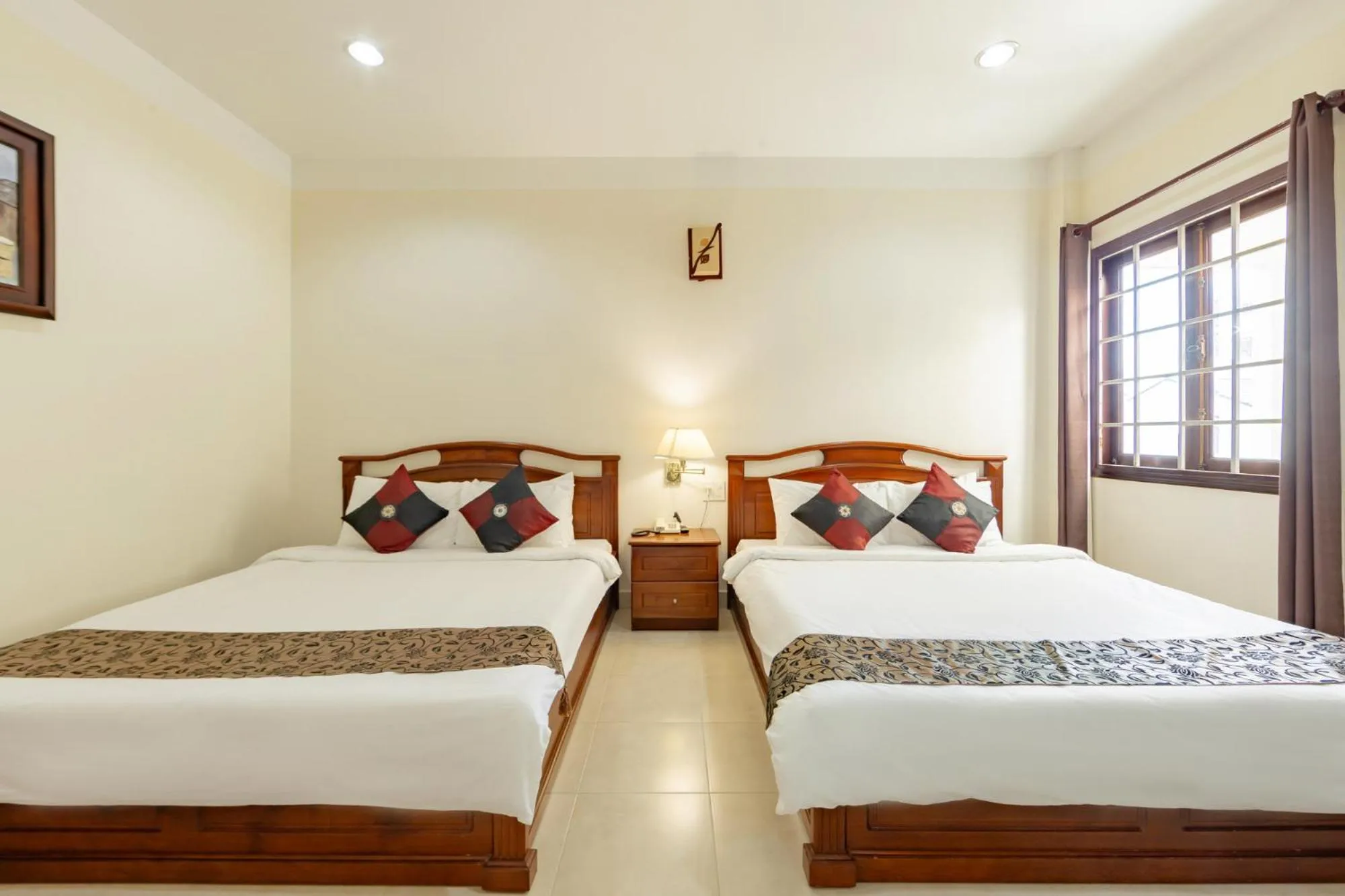 Photo of the whole room, Bed in Hùng Phong Hotel - Near Dalat Market