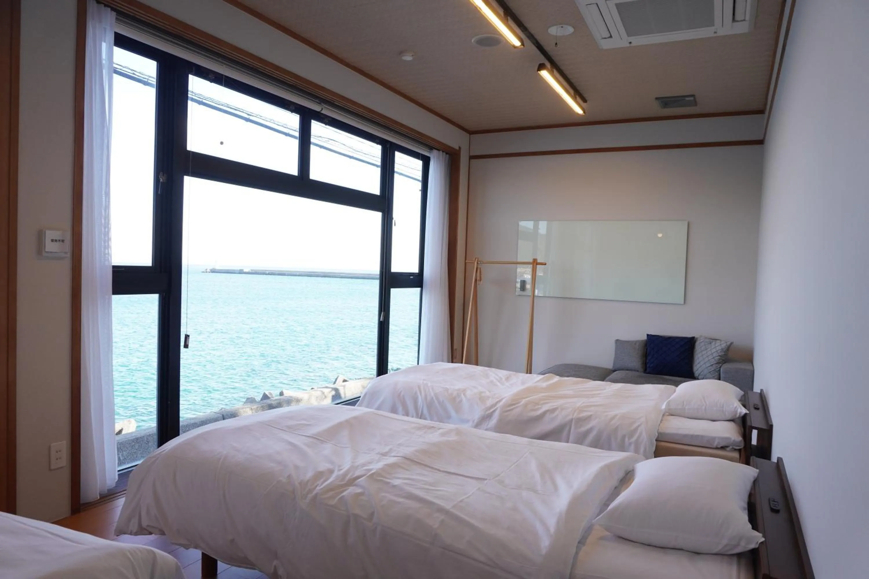 Bed in Nagasaki House Burabura