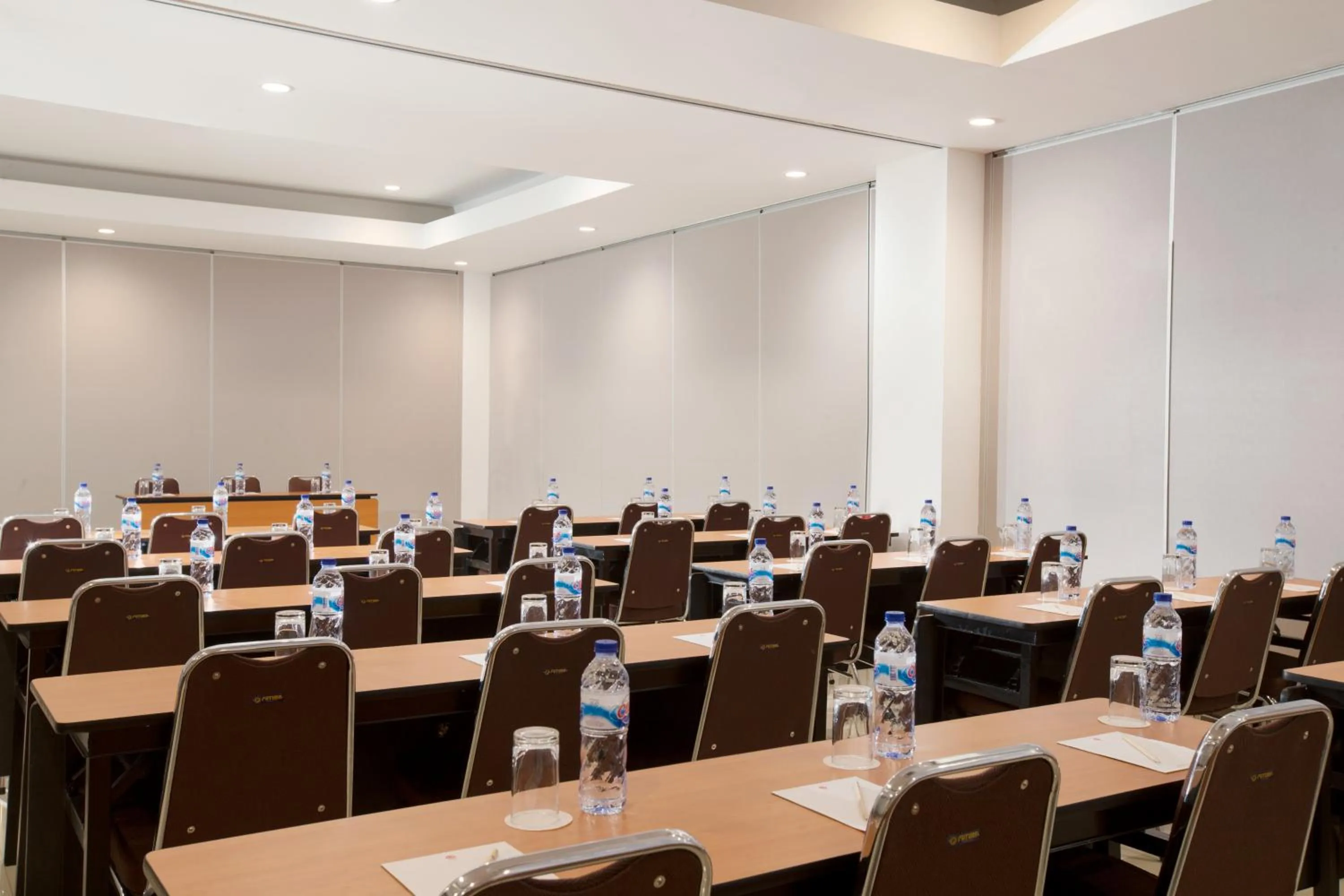 Meeting/conference room in Amaris Hotel Citra Raya – Tangerang
