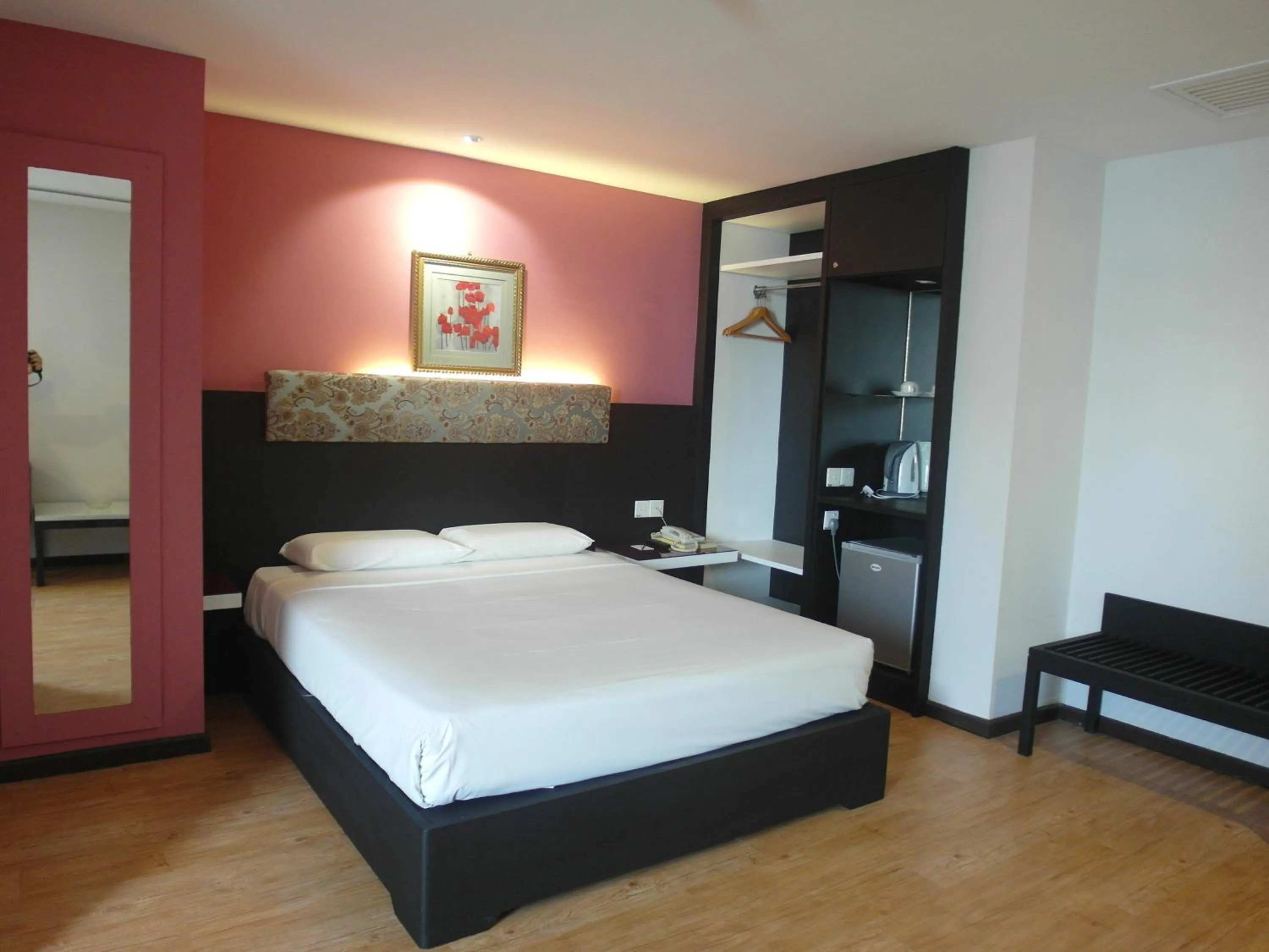 Bedroom, Bed in Red Rock Hotel Penang