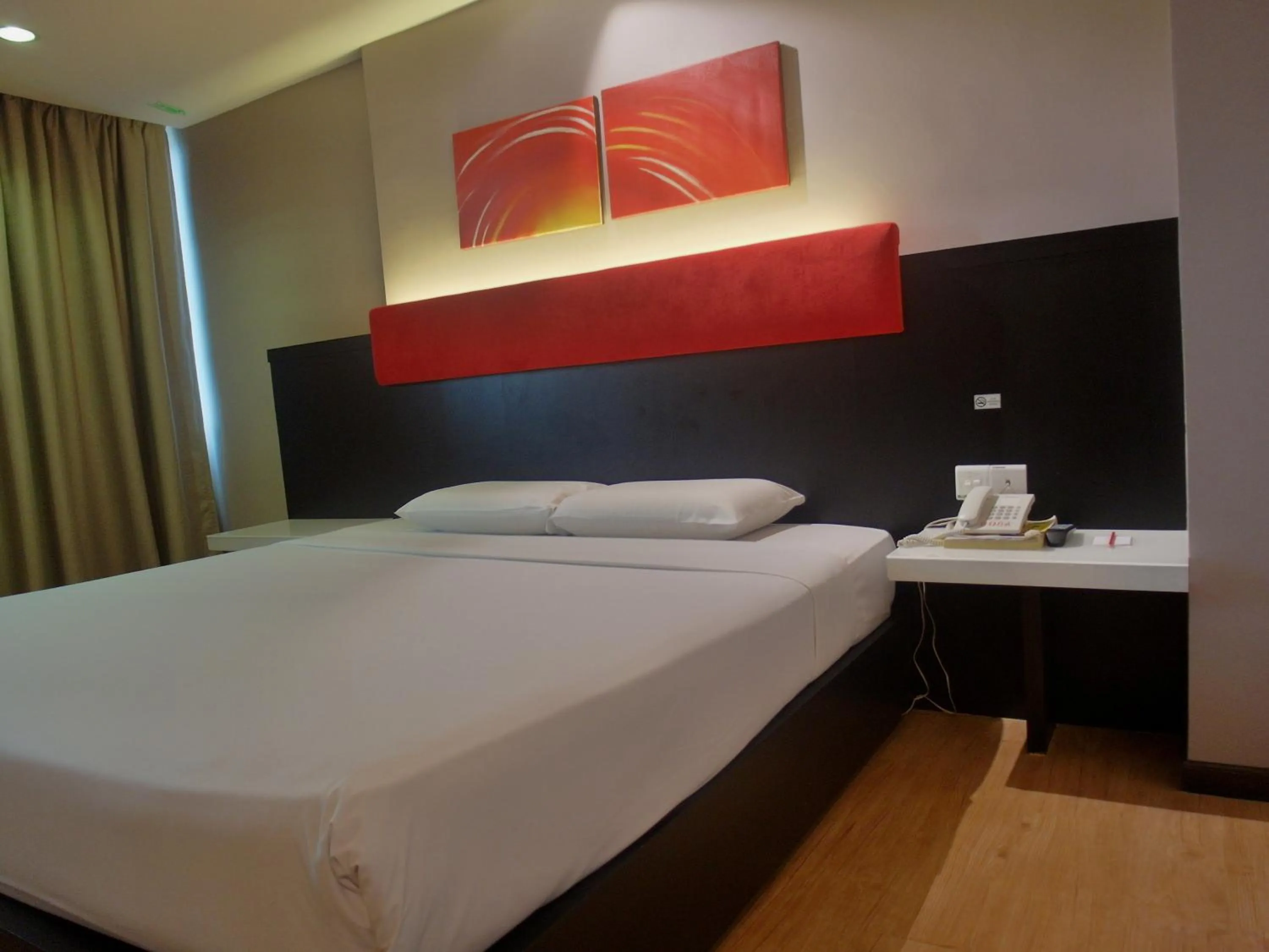 Bedroom, Bed in Red Rock Hotel Penang