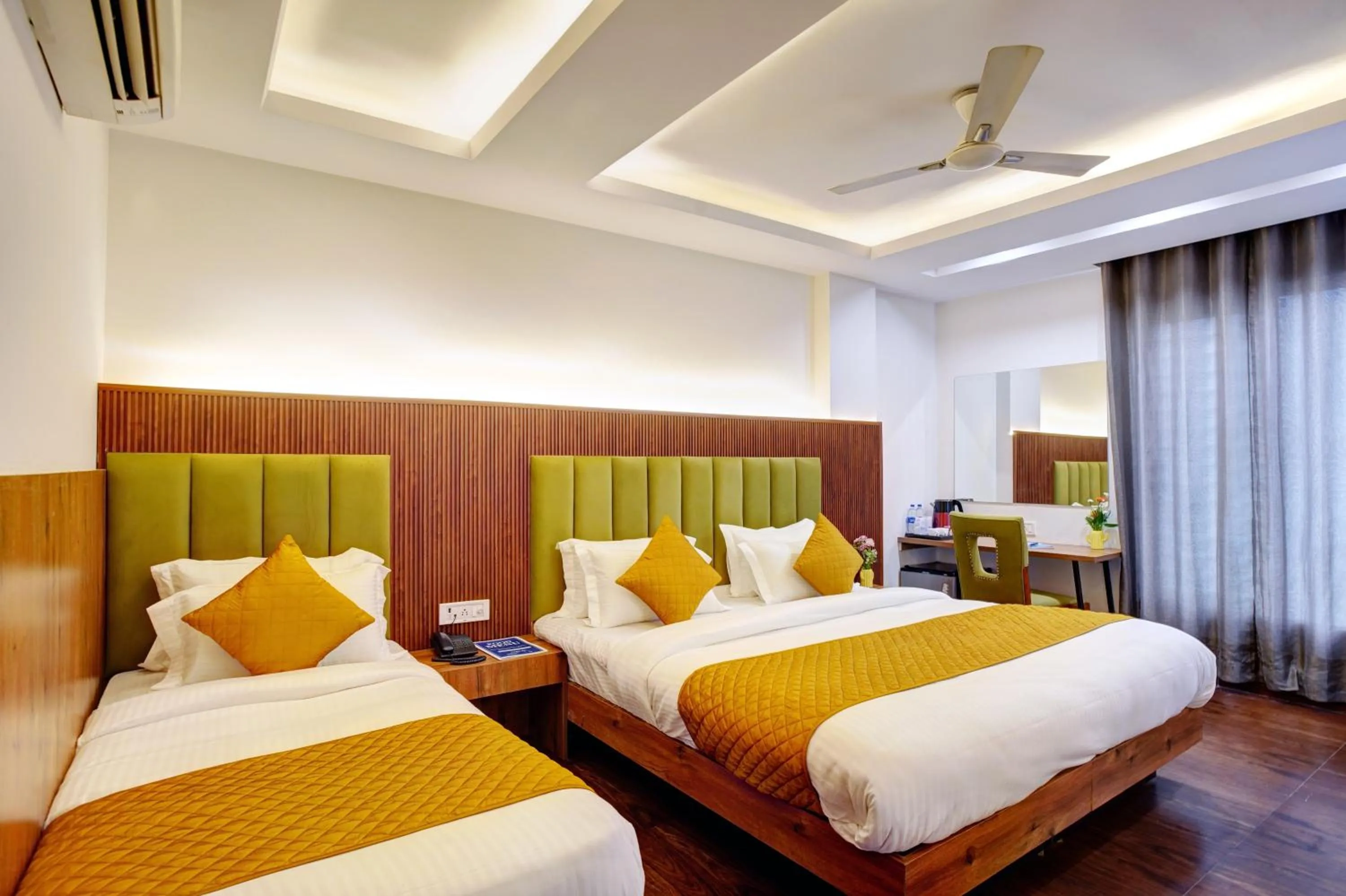 Bed in Hotel Cabana 5 Mins Walking Distance From NDLS Station