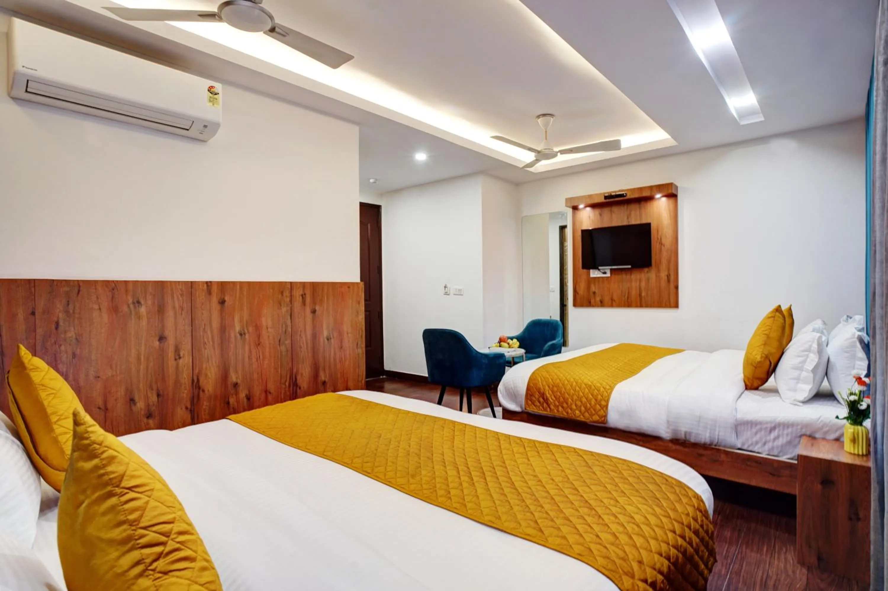 Bed in Hotel Cabana 5 Mins Walking Distance From NDLS Station