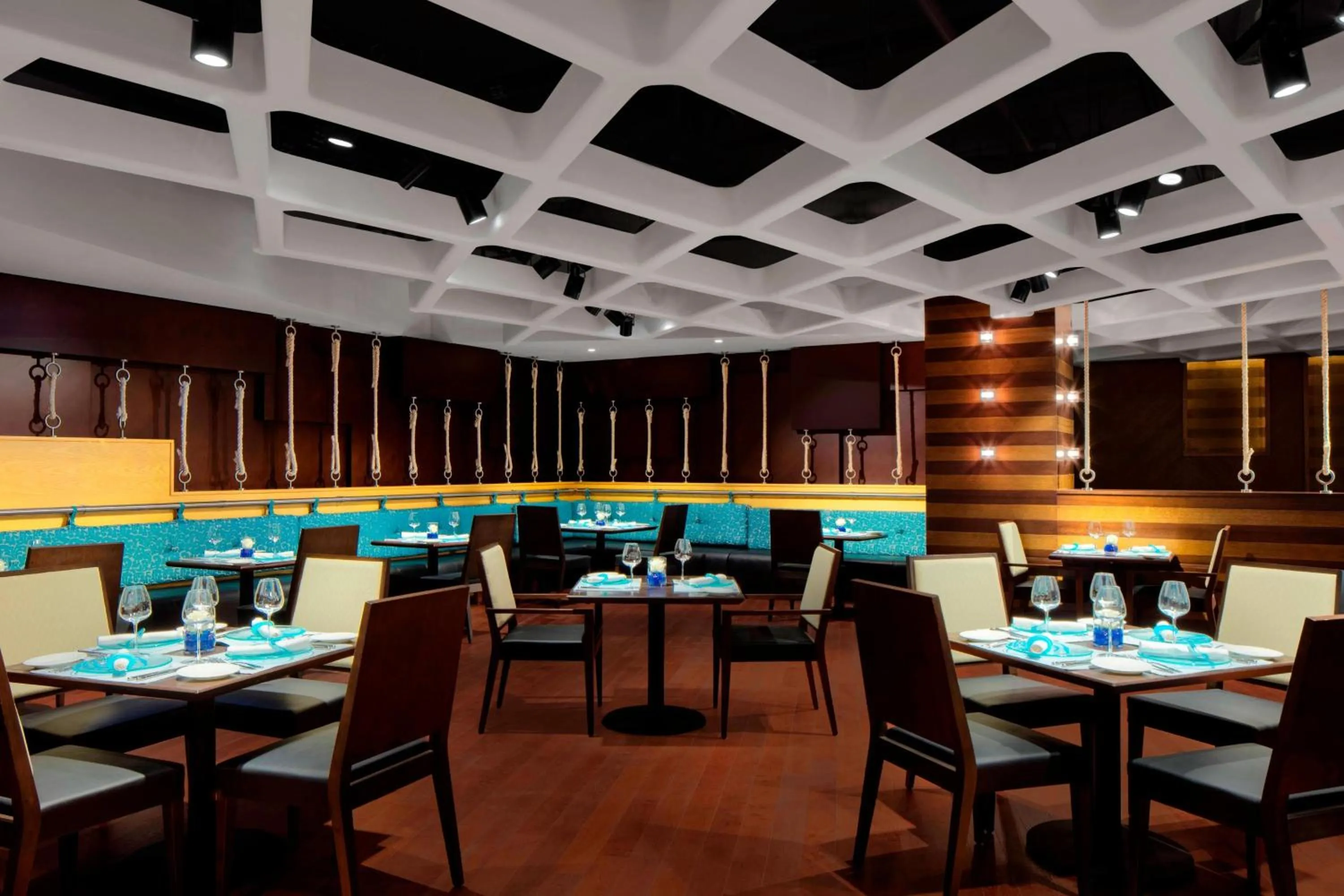 Restaurant/places to eat in Sheraton Sharjah Beach Resort and Spa