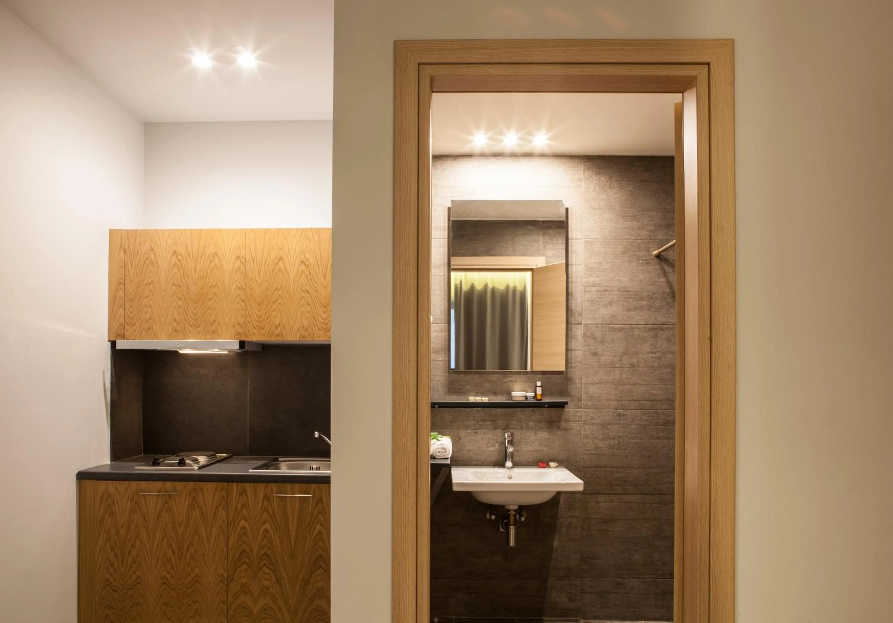 Bathroom in Anemos Rooms & Apartments