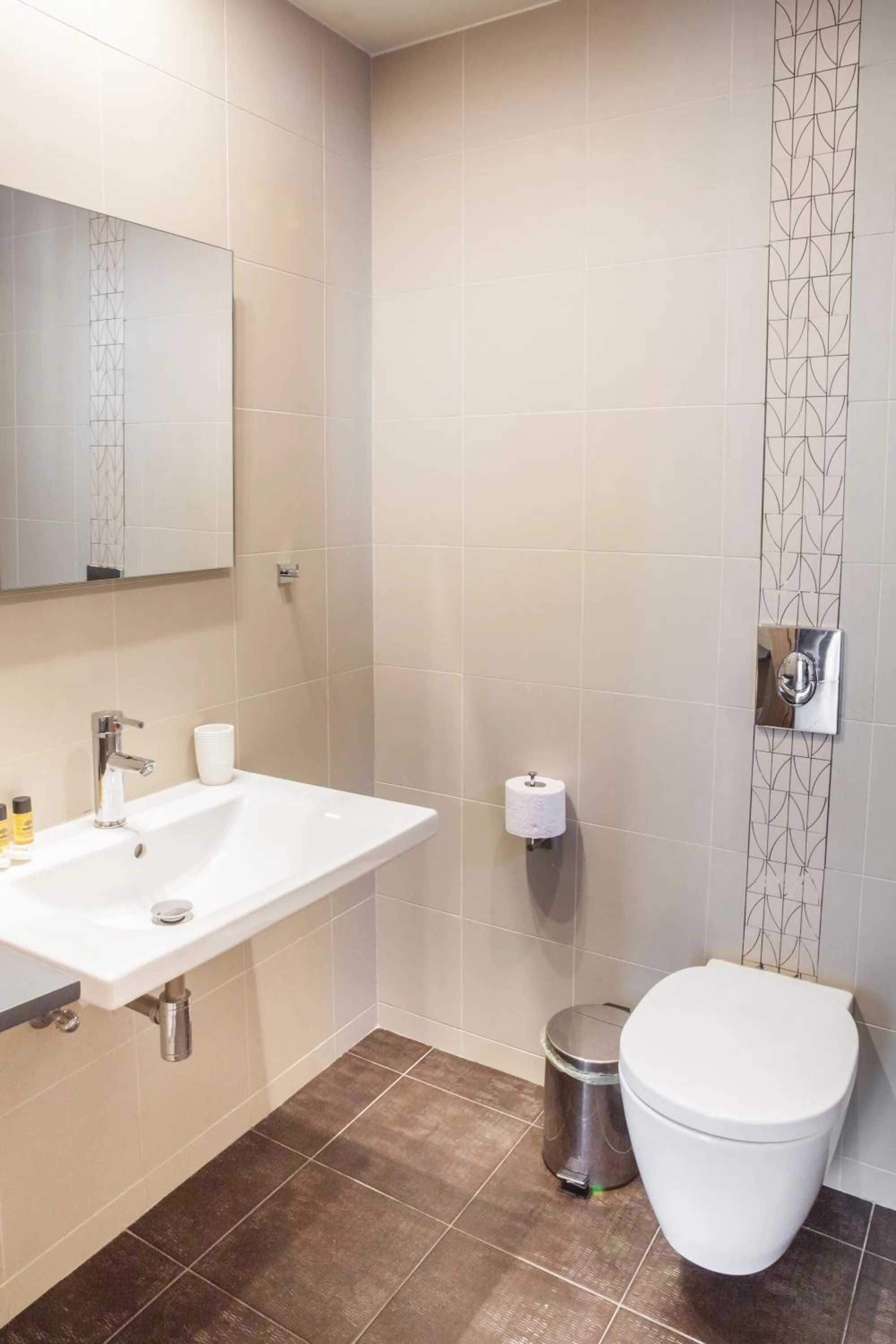 Shower in Anemos Rooms & Apartments