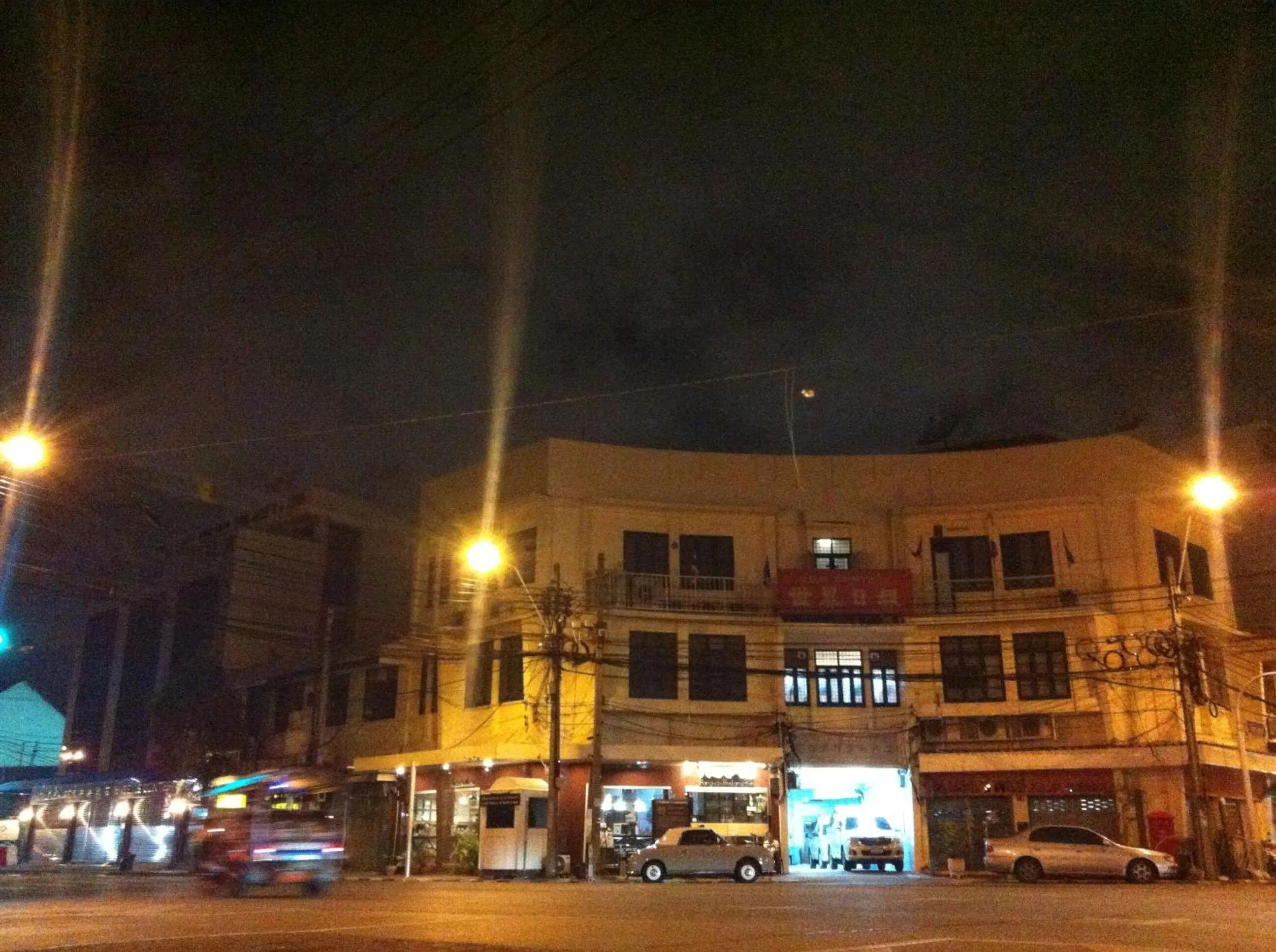Property building in Bangkok Bed and Bike
