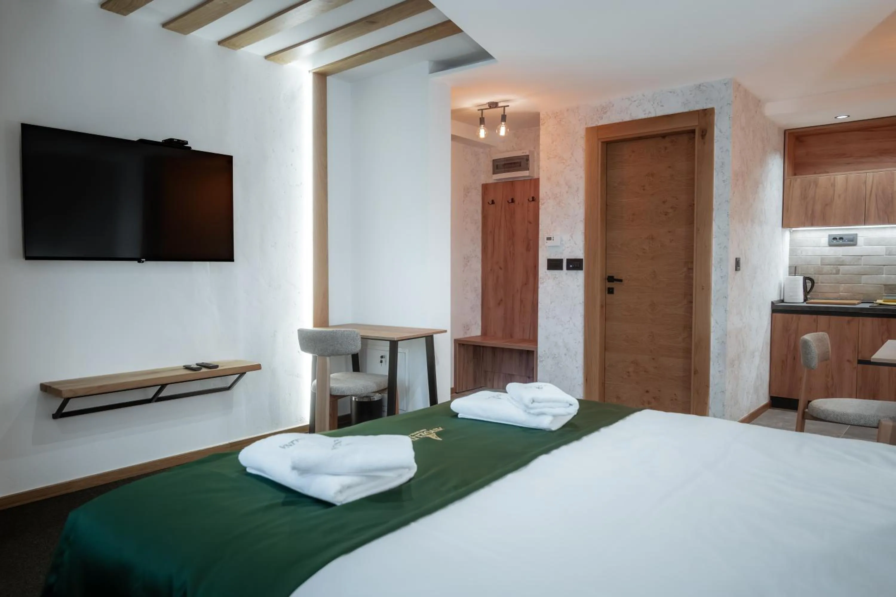 Photo of the whole room, Bed in Angelina Apart&Spa