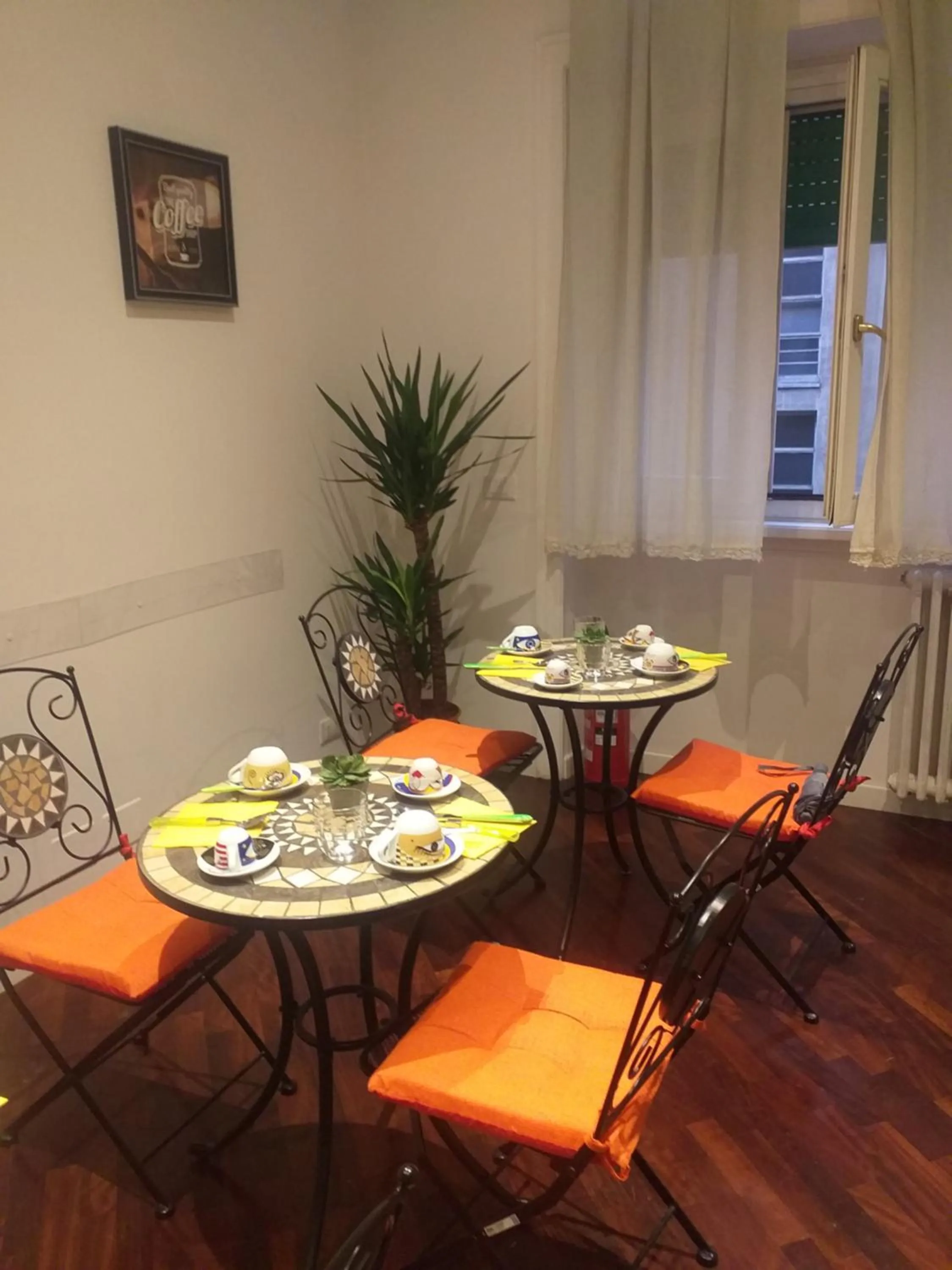 Restaurant/places to eat in Le Scalette Al Vaticano B&B