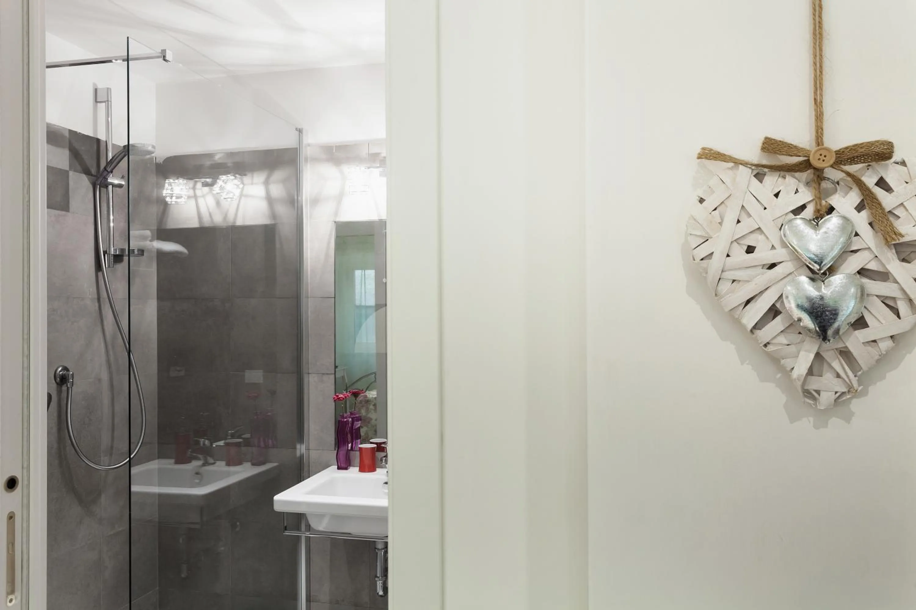 Photo of the whole room in Le Scalette Al Vaticano B&B