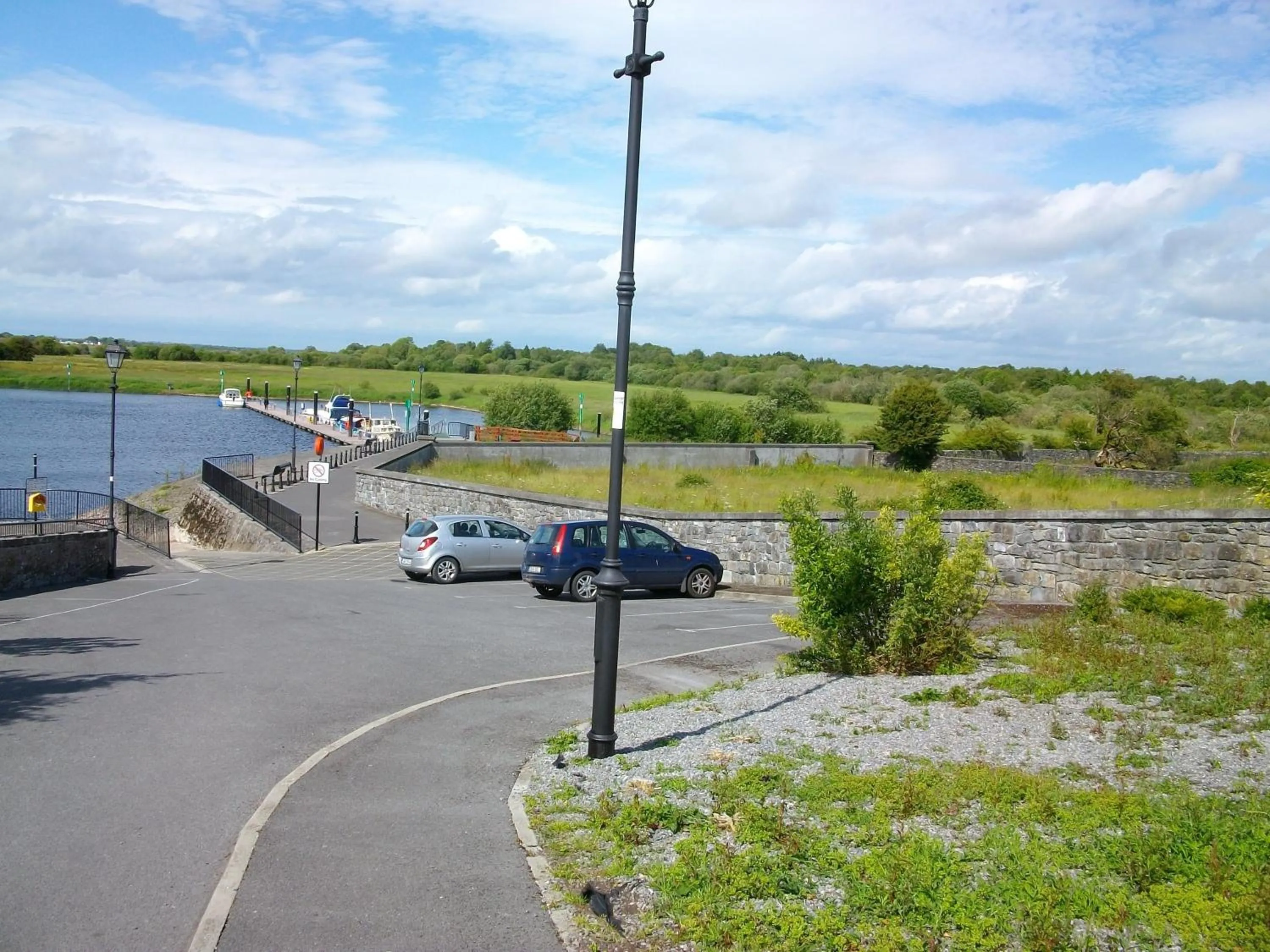 Day in Clonmacnoise B&B