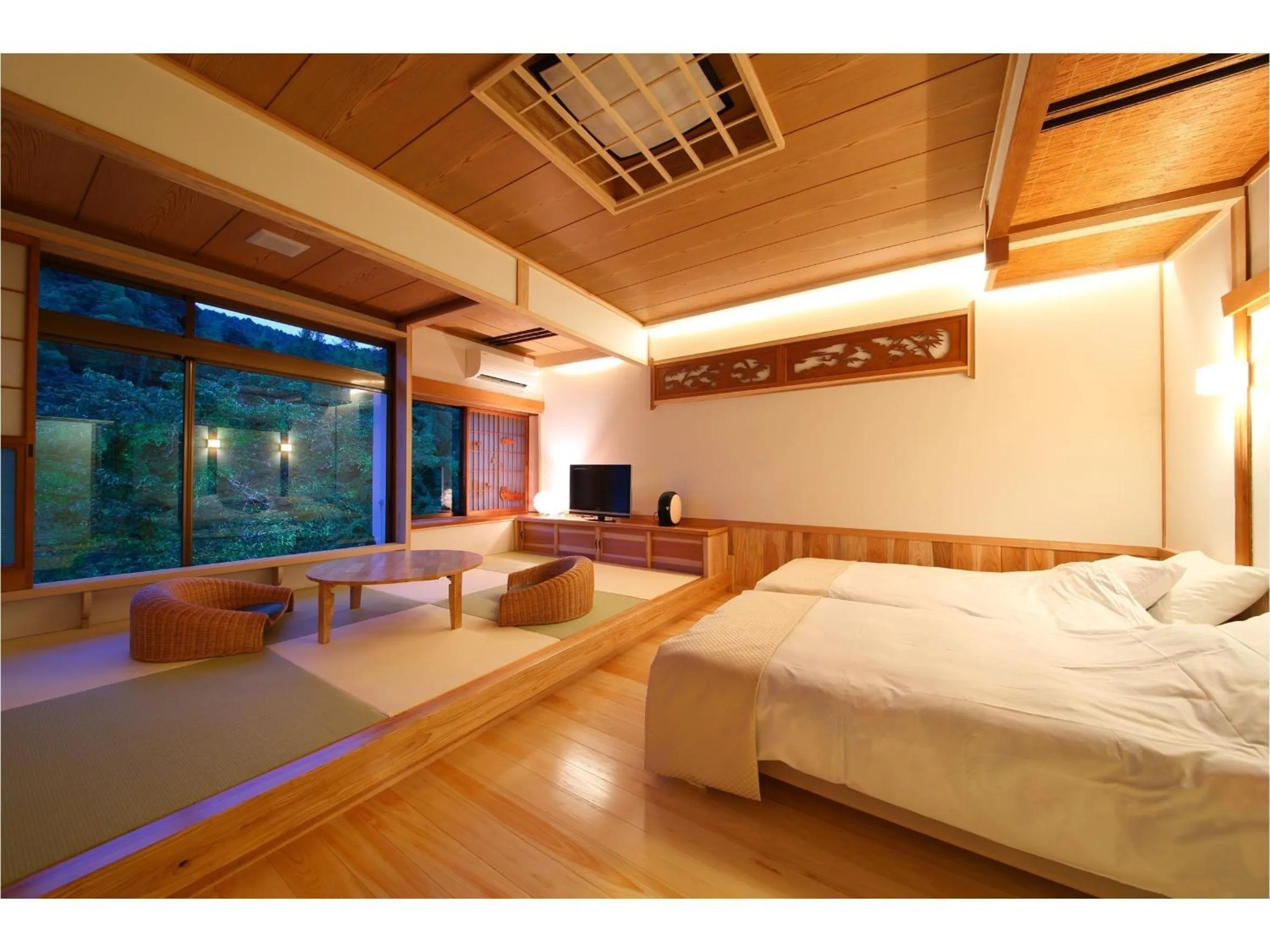 Photo of the whole room, Bed in Kakureisen