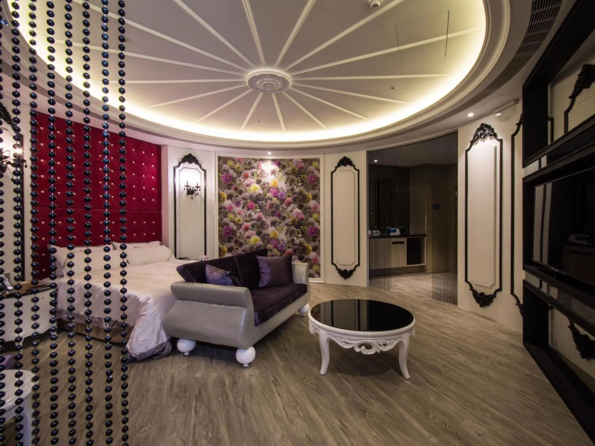 Photo of the whole room in U-Her Hotel