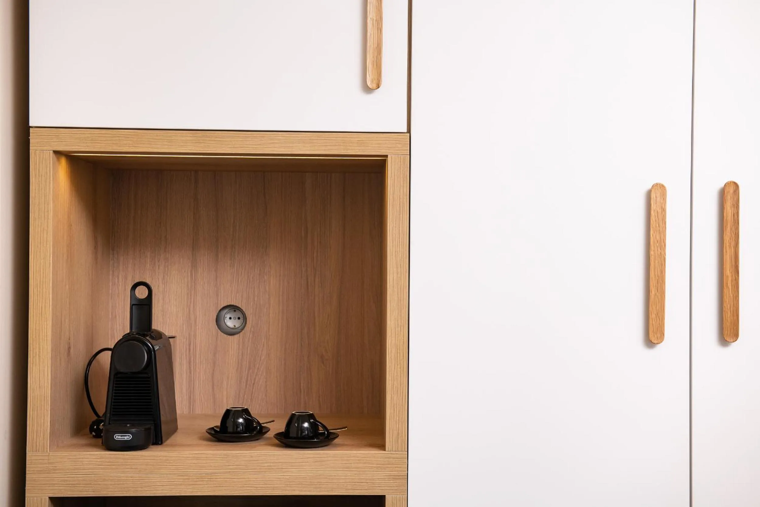 Coffee/tea facilities in SKS Luxury Suites & Rooms