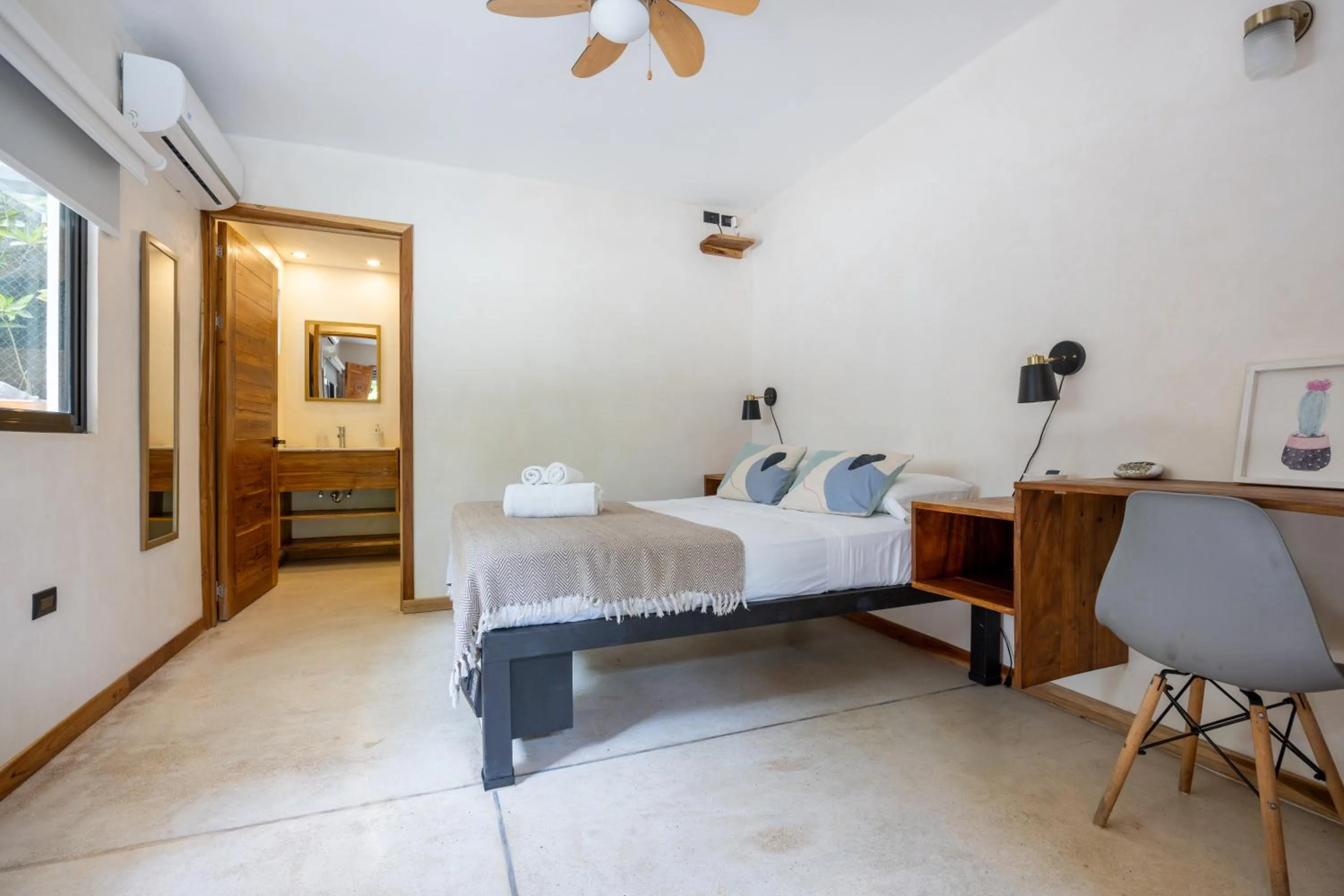 Photo of the whole room, Bed in Believe Surf & Yoga Lodge Santa Teresa