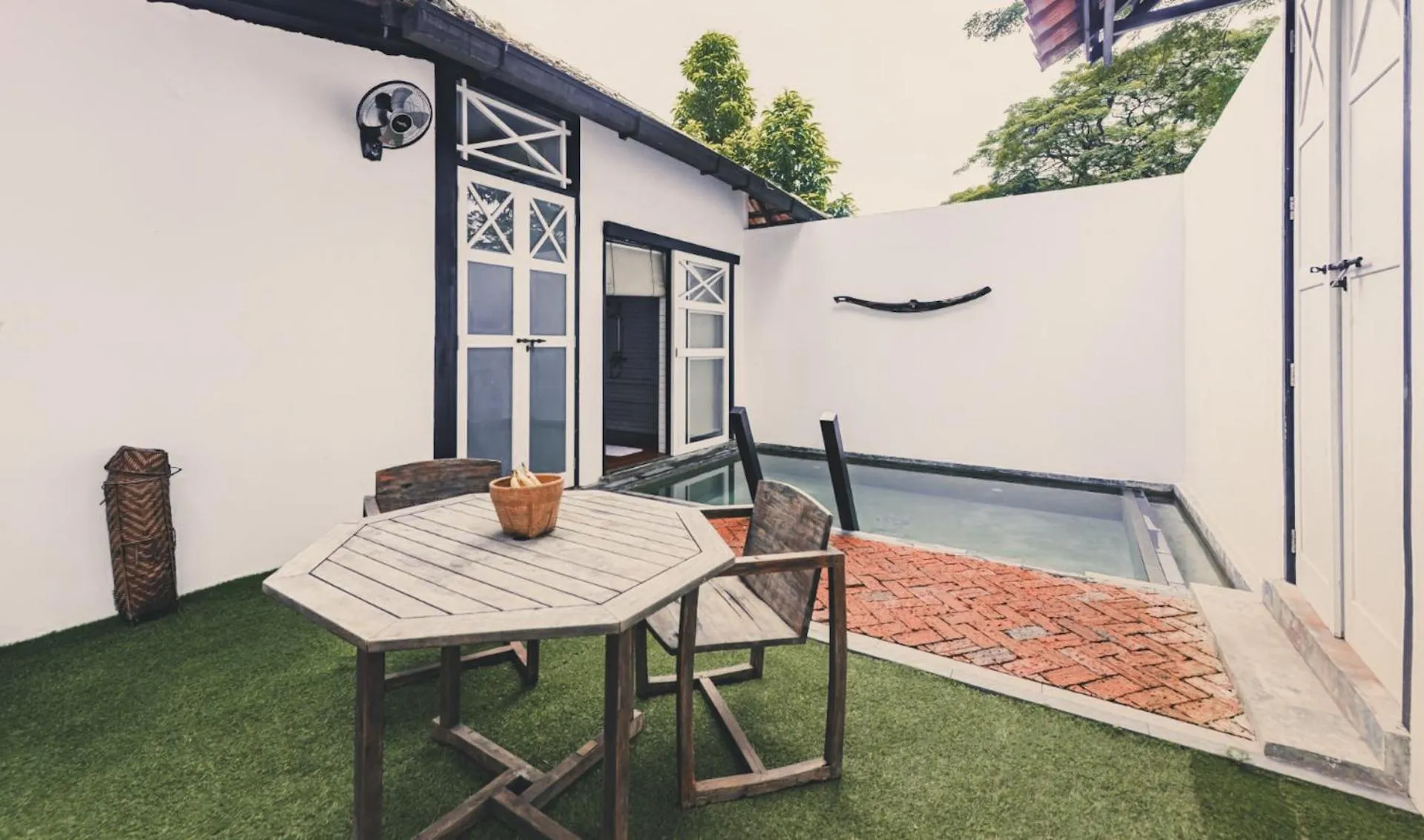 Patio in Labrador Villa