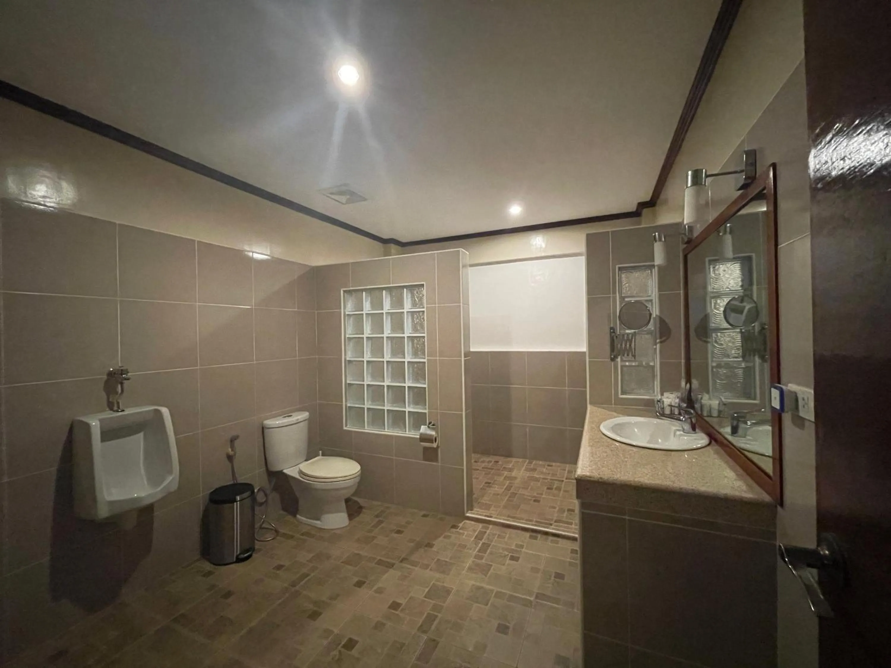 Shower in Verde View Villas