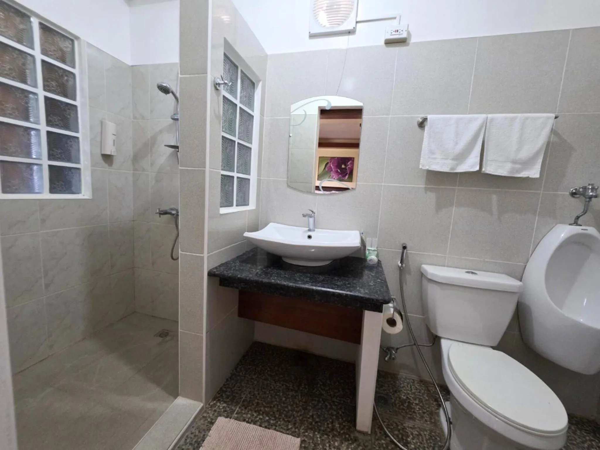 Shower in Verde View Villas