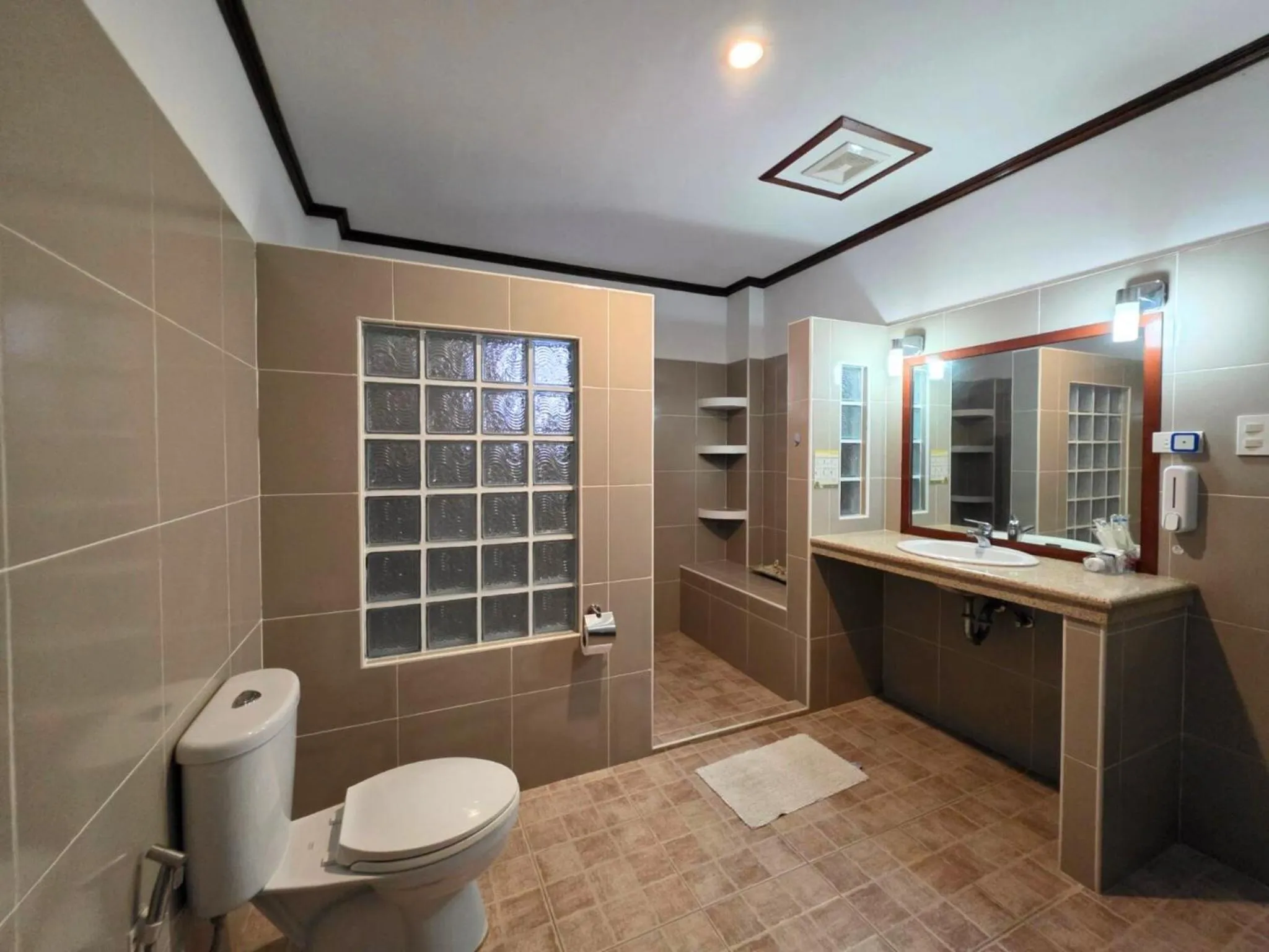 Shower in Verde View Villas